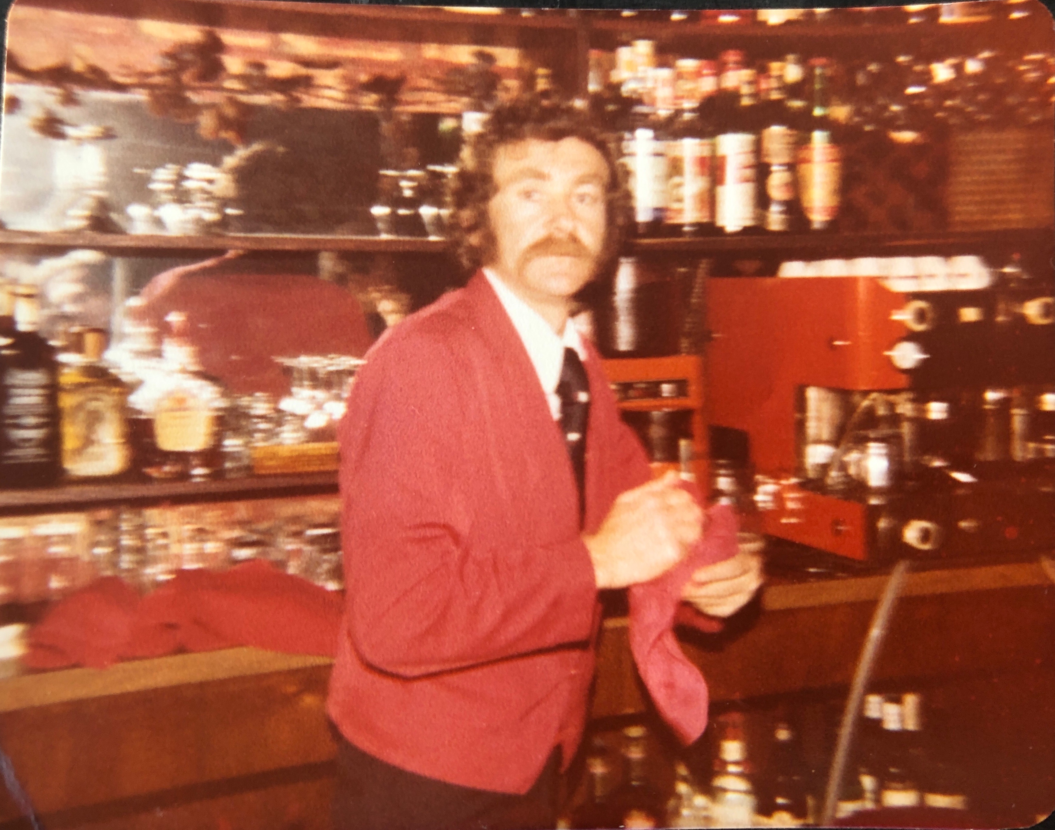 mike gotovac bartender at dan tana's los angeles