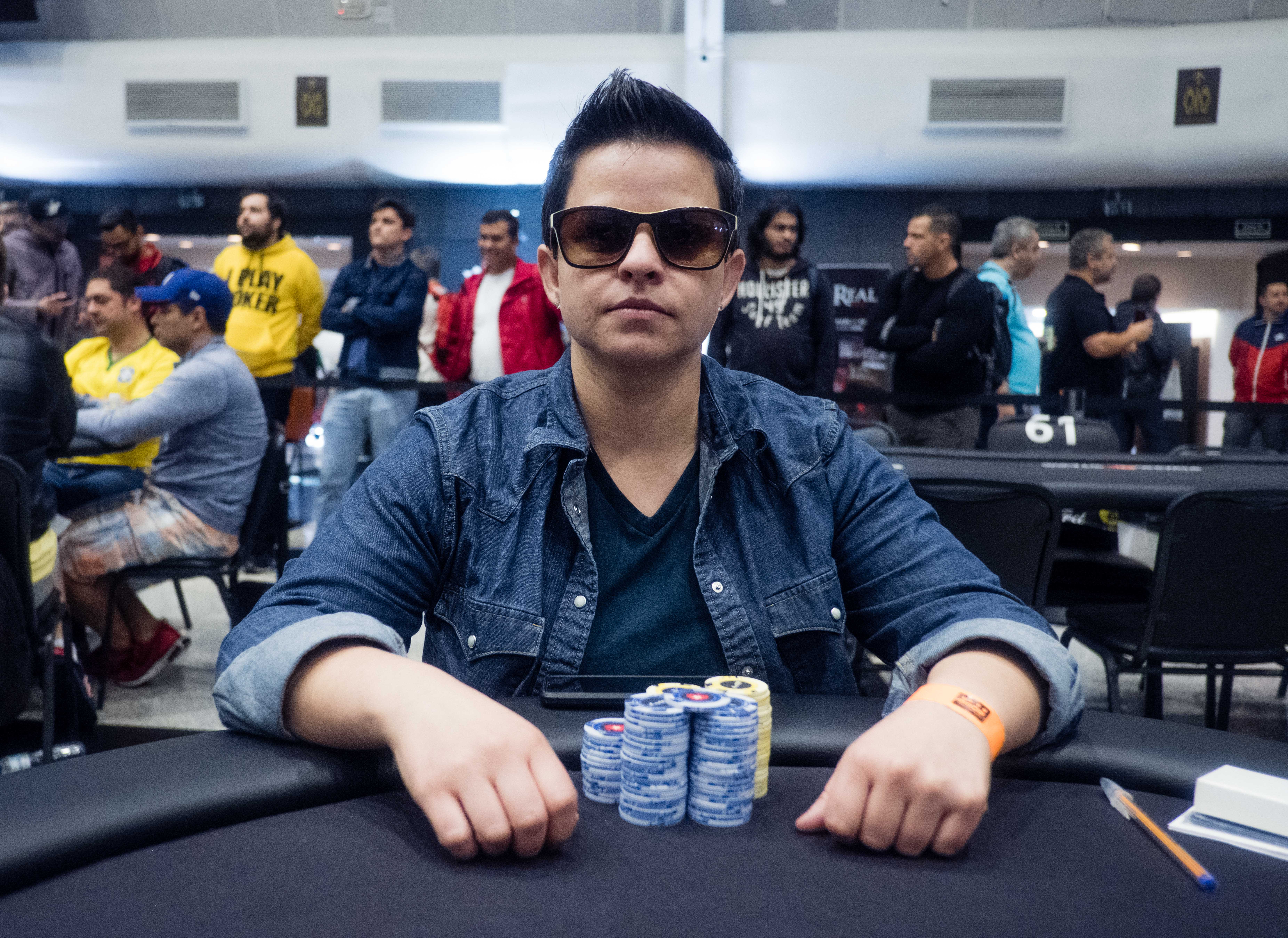 1544469514913-marcos-muniz-vice-poker-13