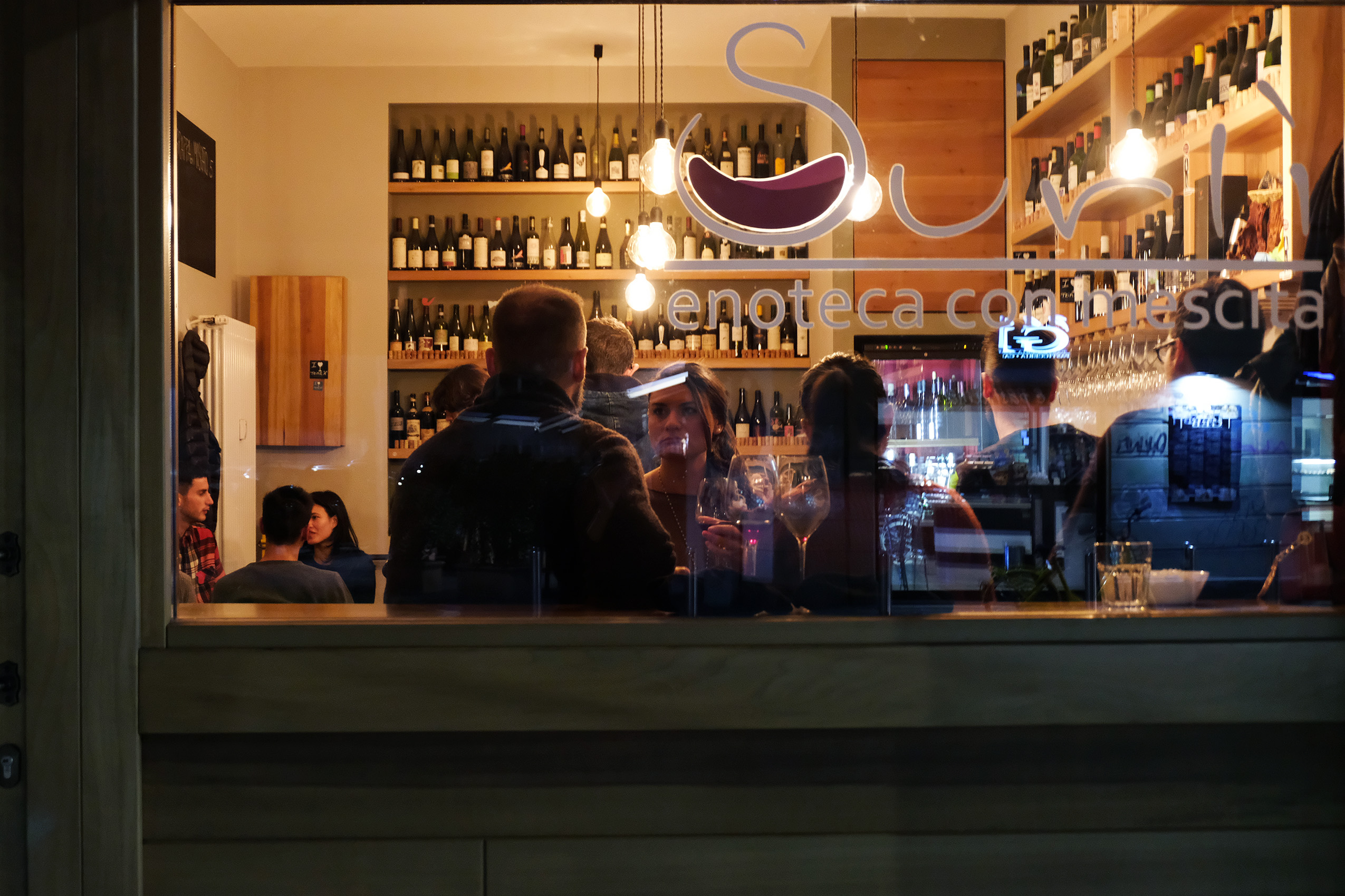 Surlì vineria Isola
