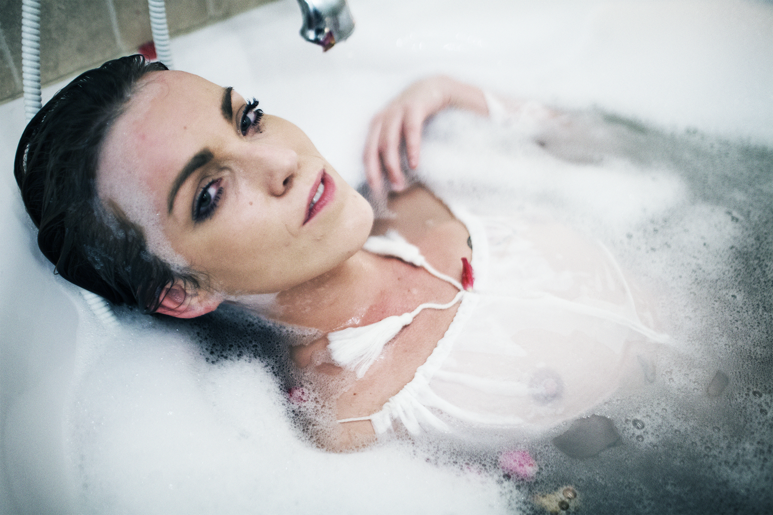 1544620641986-Camgirl48