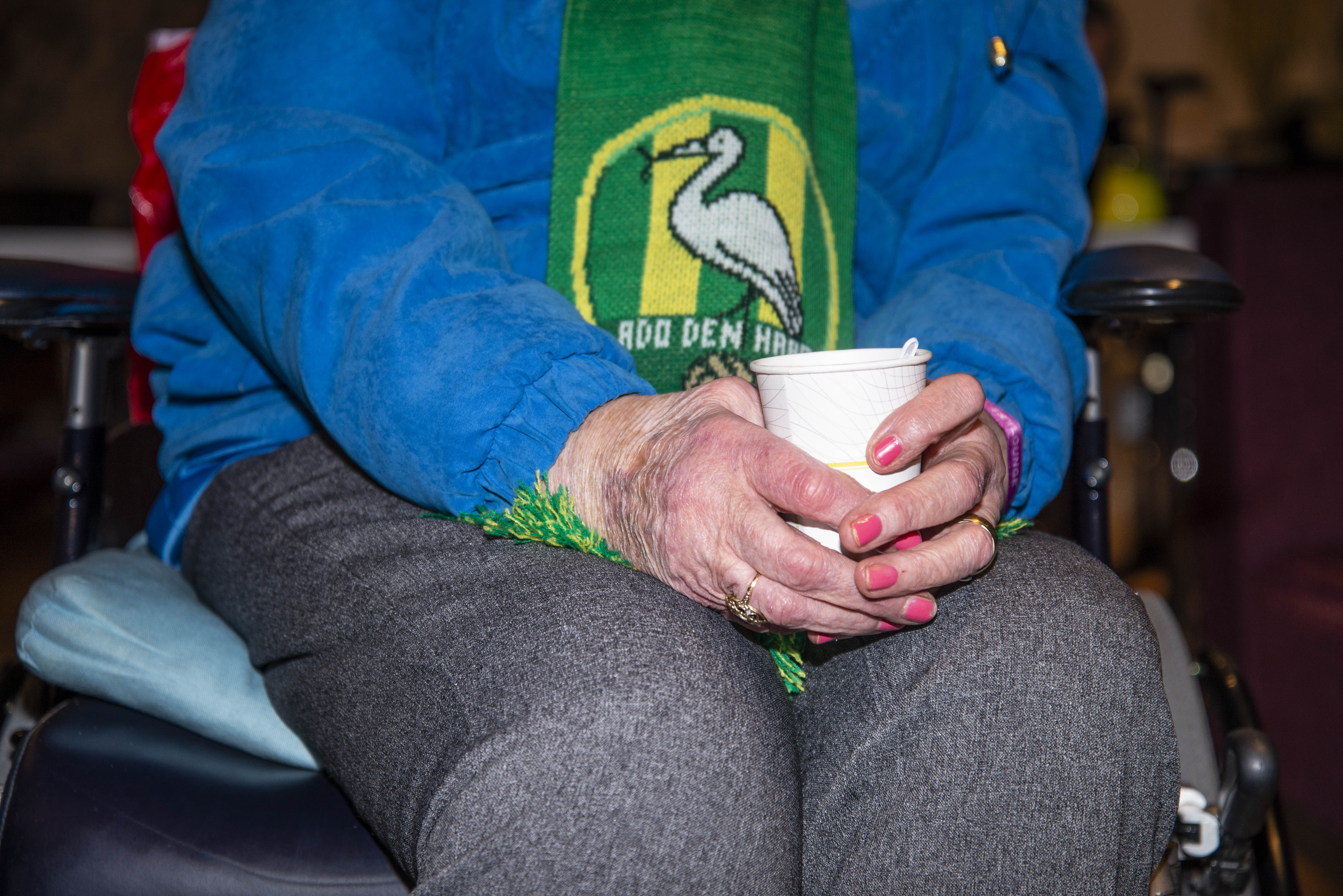 1544625463509-08-12-2018_VICESPORTS_EenzameOuderen_Voetbal_ADO_DENHAAG_By_Roos_Pierson_16