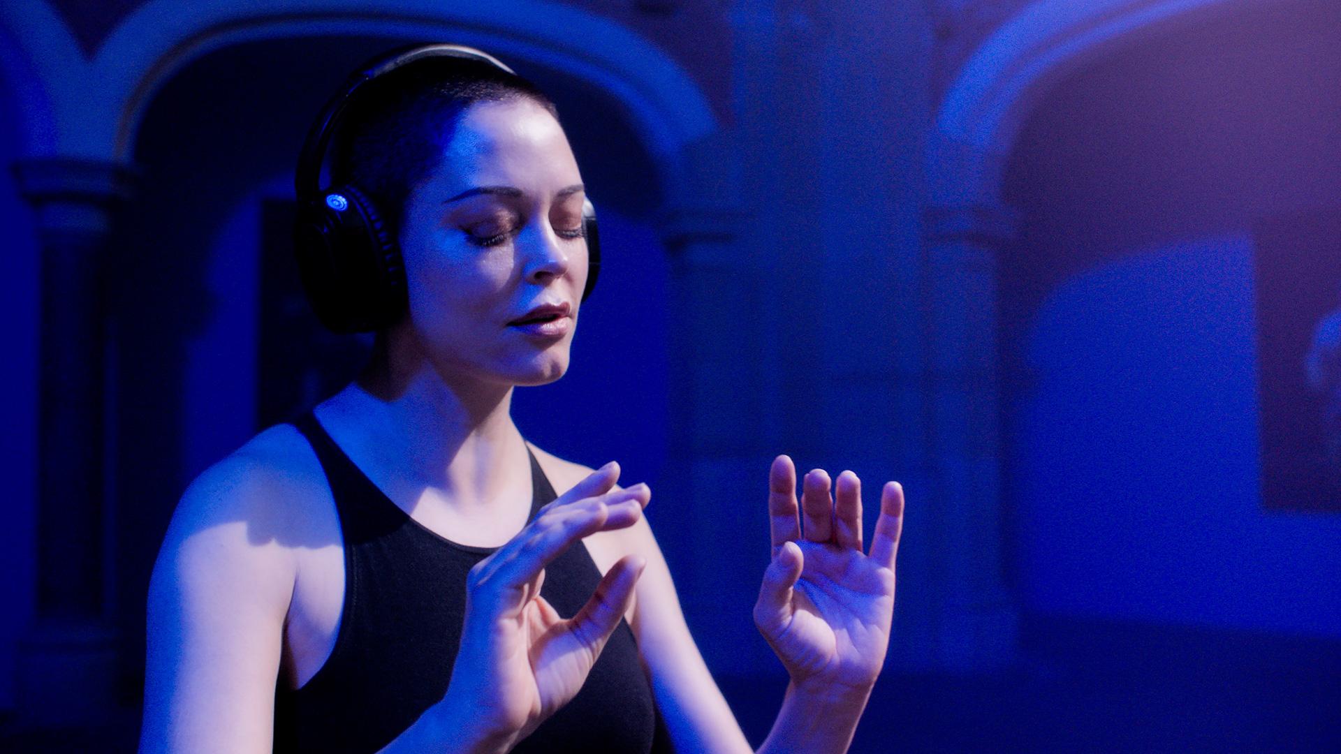 Rose-McGowan-Interview-Vice-6-of-6