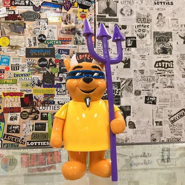 1544721219010-Hand-painted-sample-of-the-Rocco-3-sofubi-figure-seen-on-location-at-lottiesskateshop