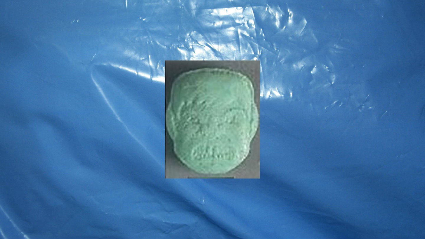 1544784142621-ecstasy_pille_blau_hulk