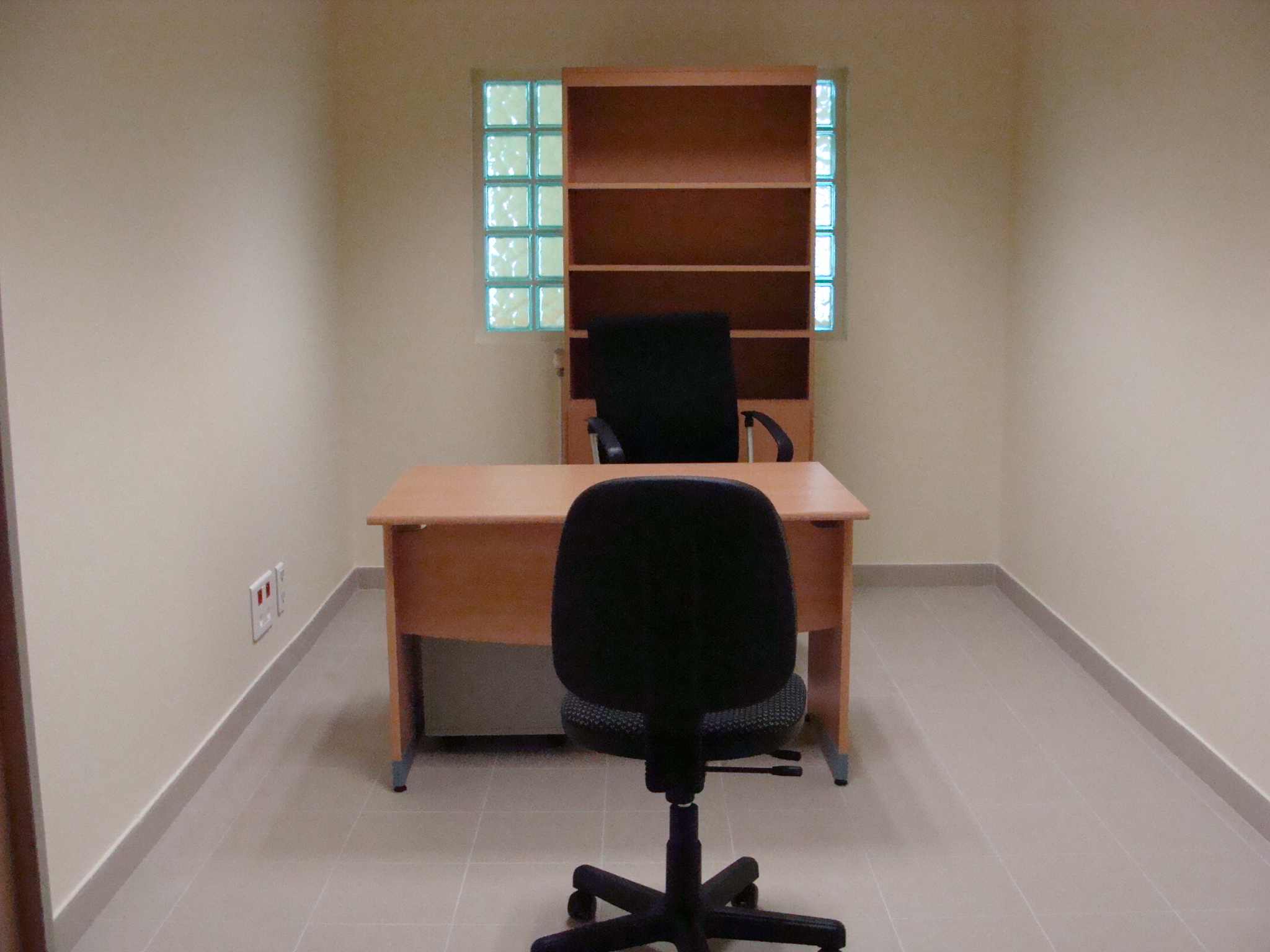 1544789262425-4_Rez-de-chaussee-du-CSMJS-bureaux-daudiences-inutilises