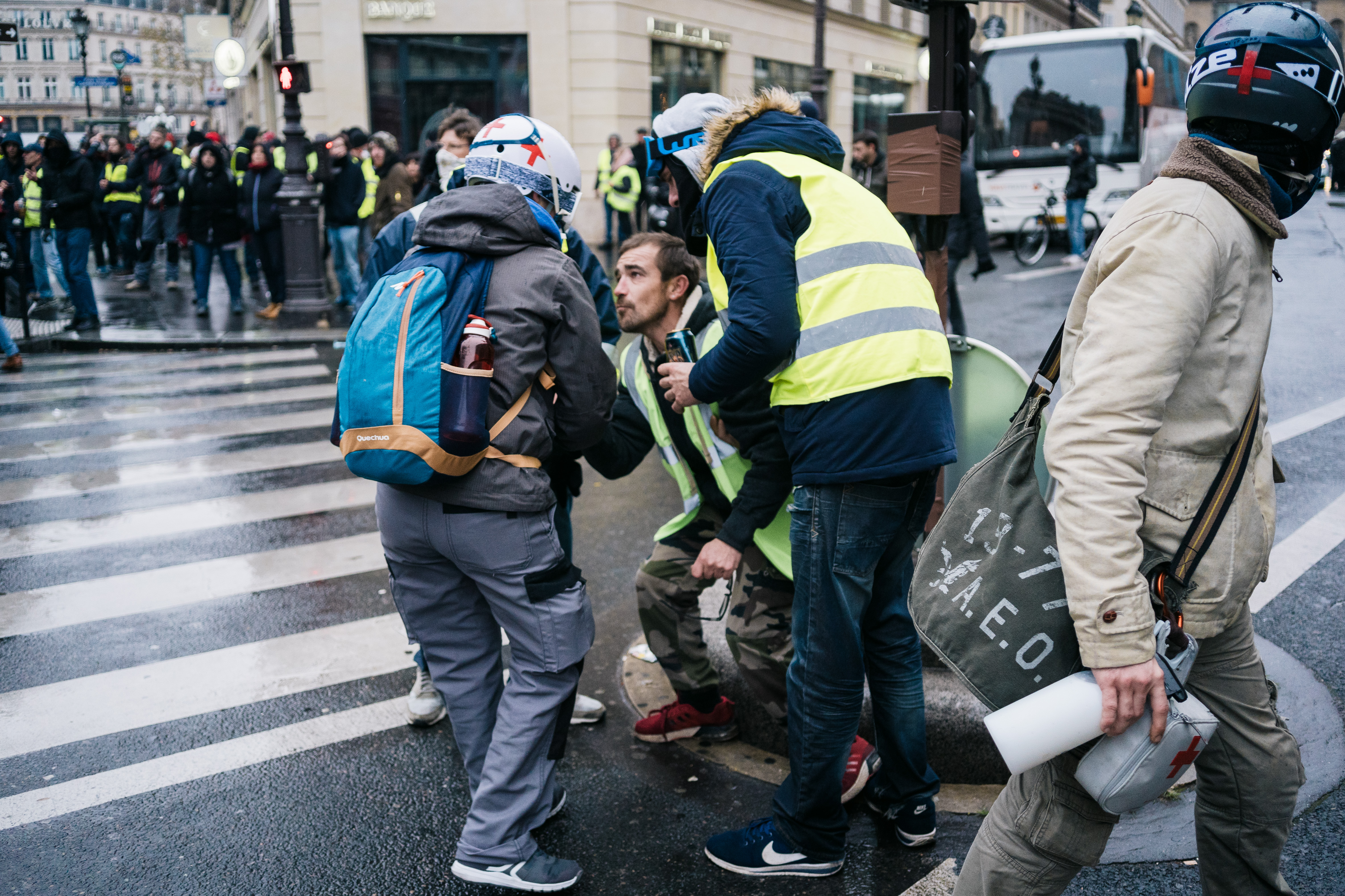 1545039804941-HL_MREYNIE_STREETMEDIC-24