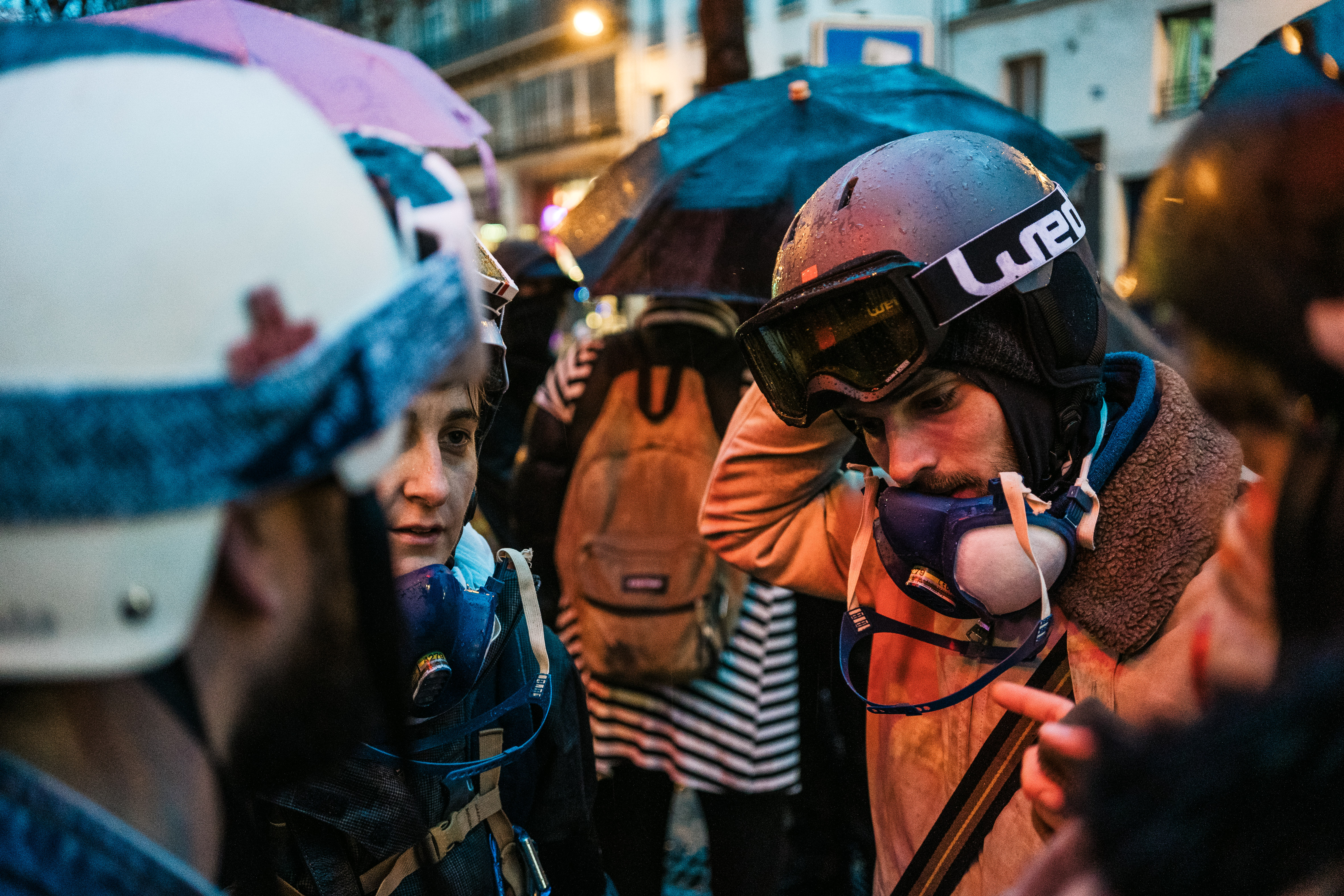 1545039835639-HL_MREYNIE_STREETMEDIC-29