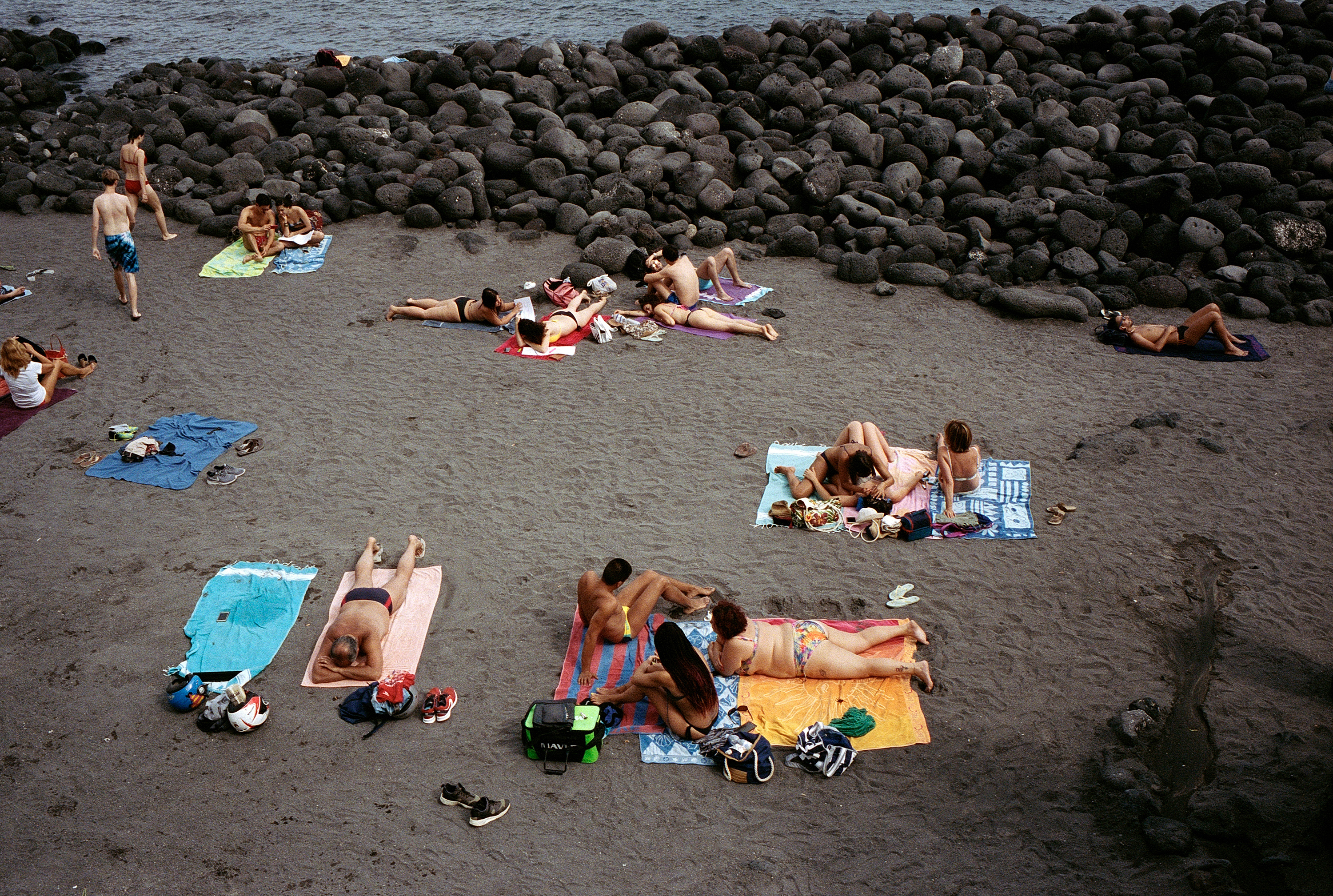 1545219052060-asaf-einy-adolescenti-siciliani-libro-fotografico-10pm_sunset_2