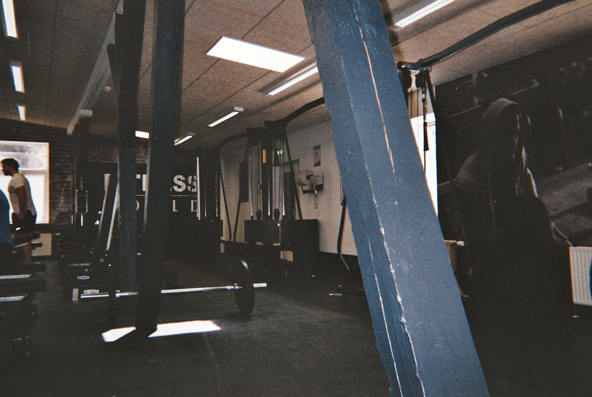 1545399174046-Photo27_27