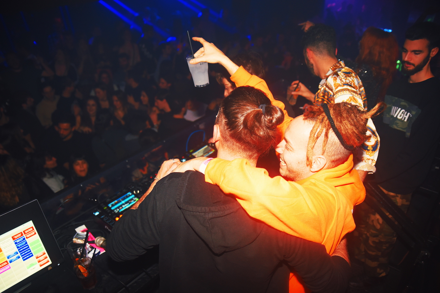 1545401770698-asian-rave3