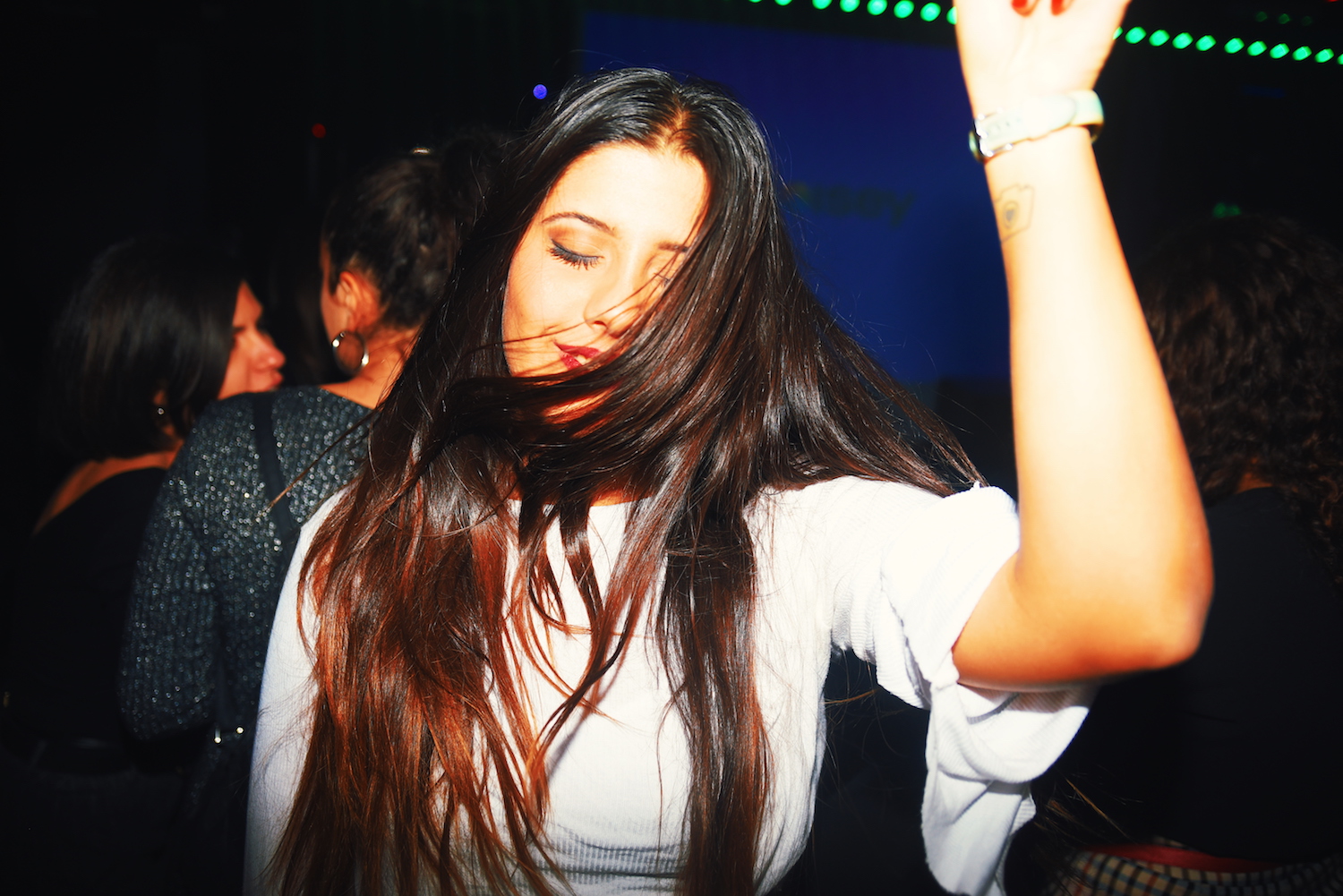 1545401866894-asian-rave11
