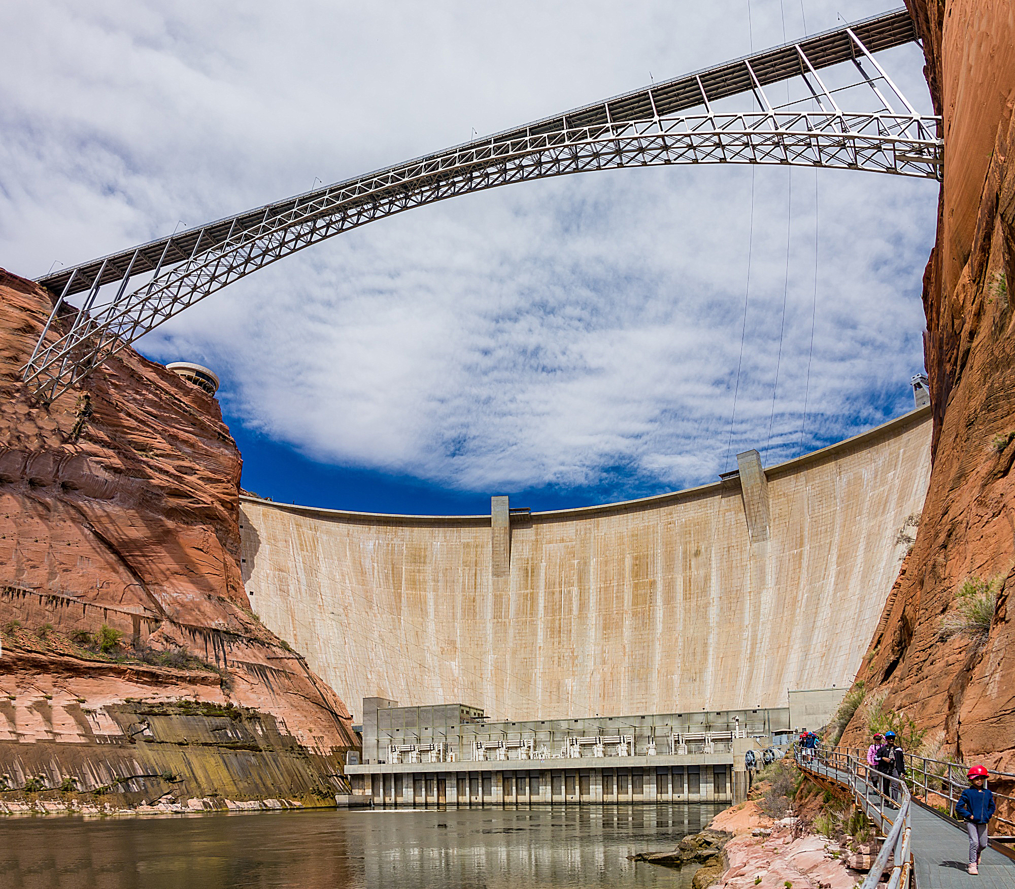 1545562730560-Glen-Canyon-bridge-dam-Arizona
