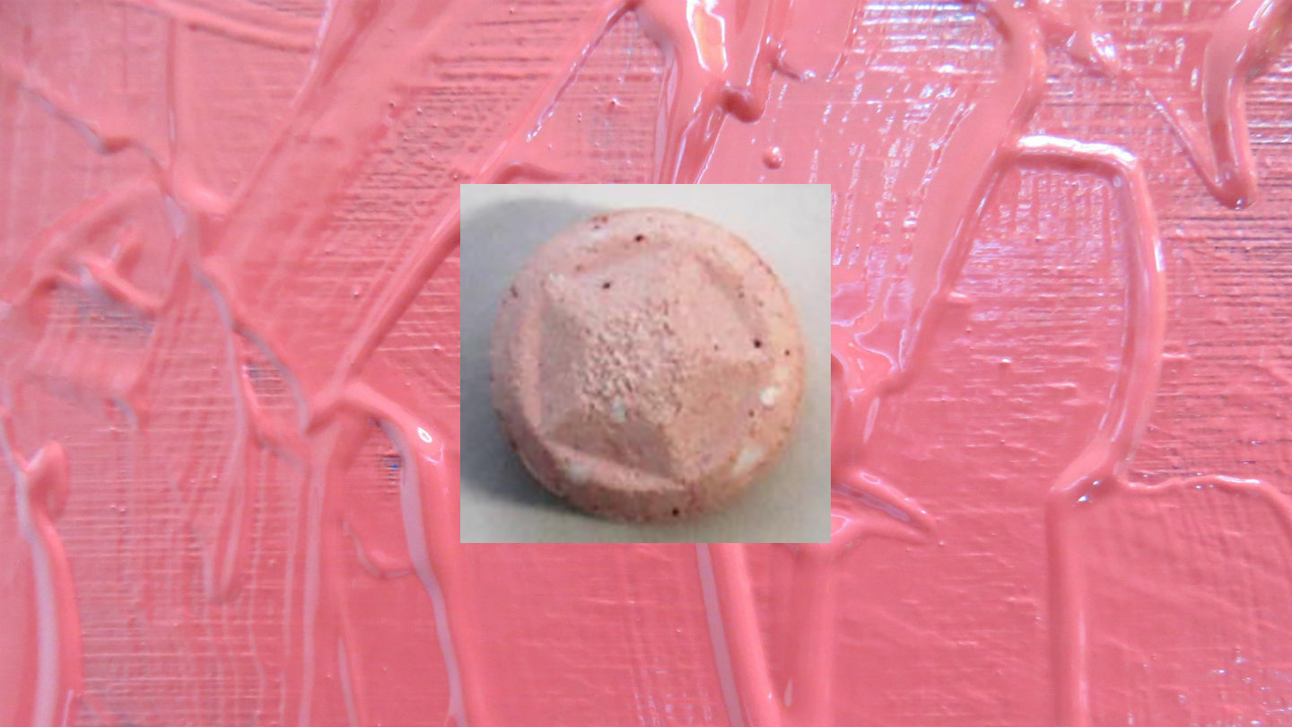 1545994839235-ecstasy-pille-rosa-stern