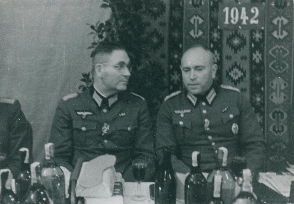 1547028167047-docek-nove-godine-u-Kraljice-Natalije-3-klub-je-ukrasen-srpskim-cilimima-Foto-kolekcija-Dusan-Napijalo