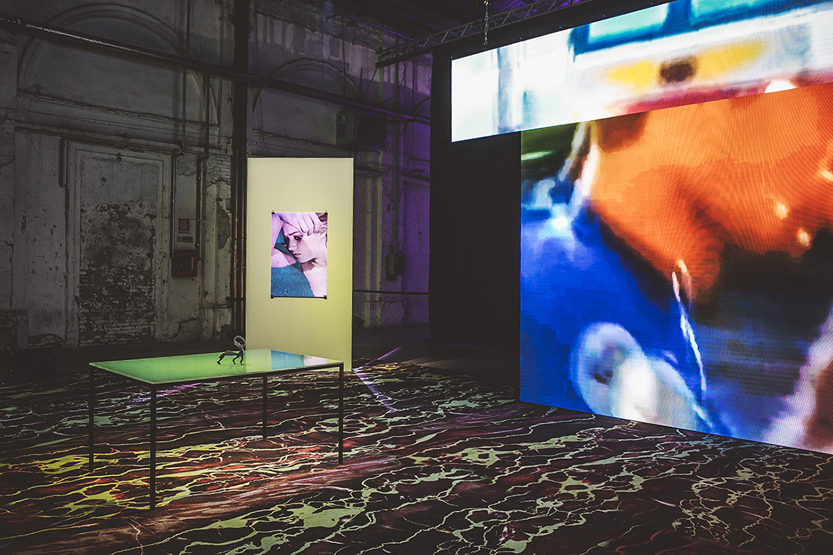 1547052292169-It-plays-something-else_exhibition_4