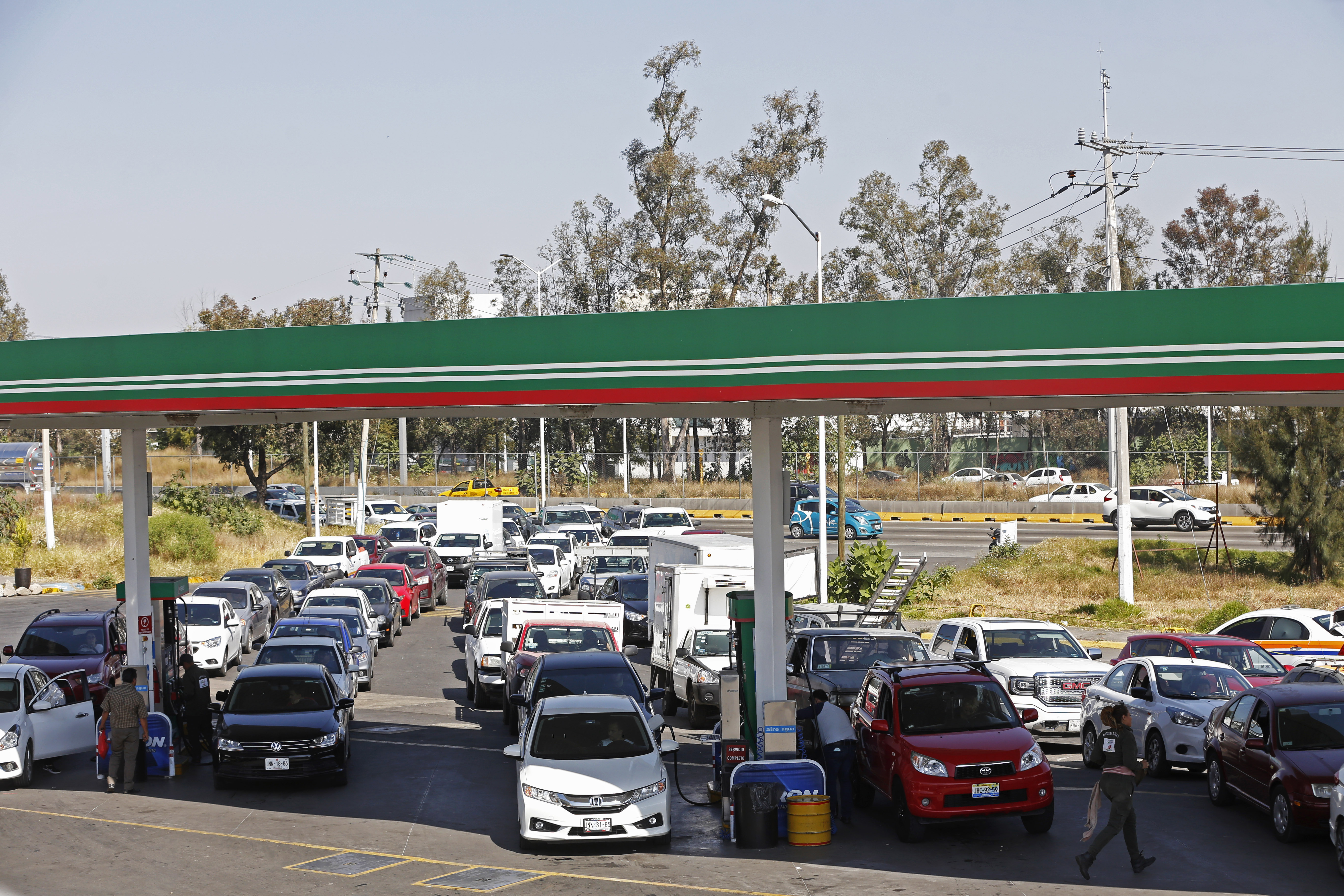 1547149991828-Desabasto_Gasolina_Zapopan_1