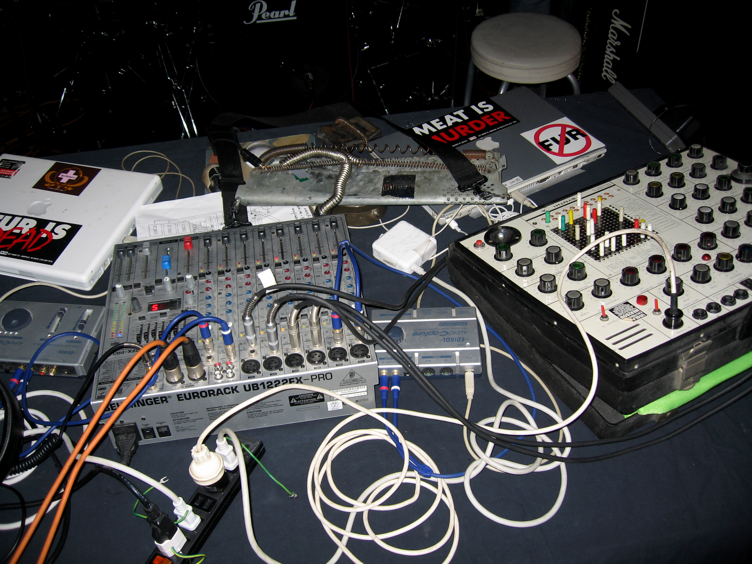 1547480095109-Merzbows_stuff_-_Sansui_Unagidani_Osaka_2007-10-08