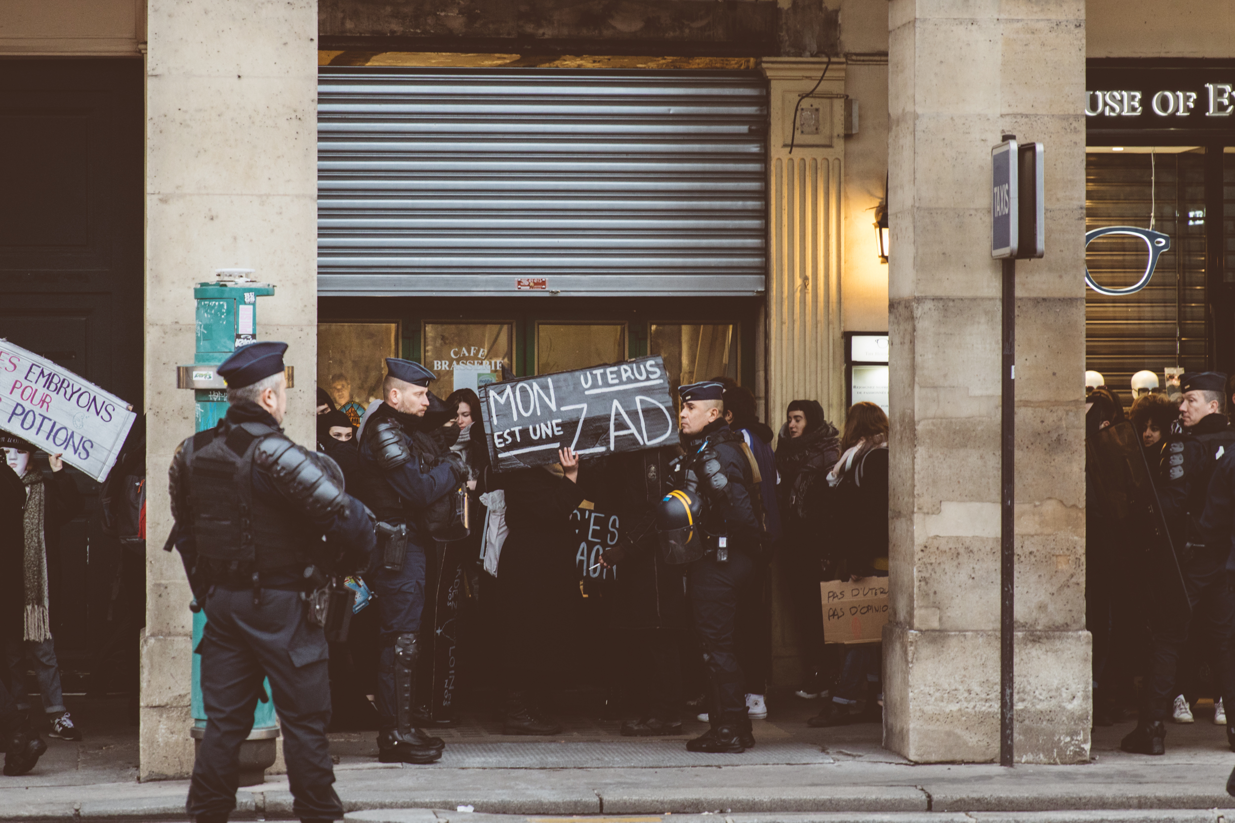 1548066504448-risposte-feministe-contre-marche-pour-la-vie-whtich-bloc-1722