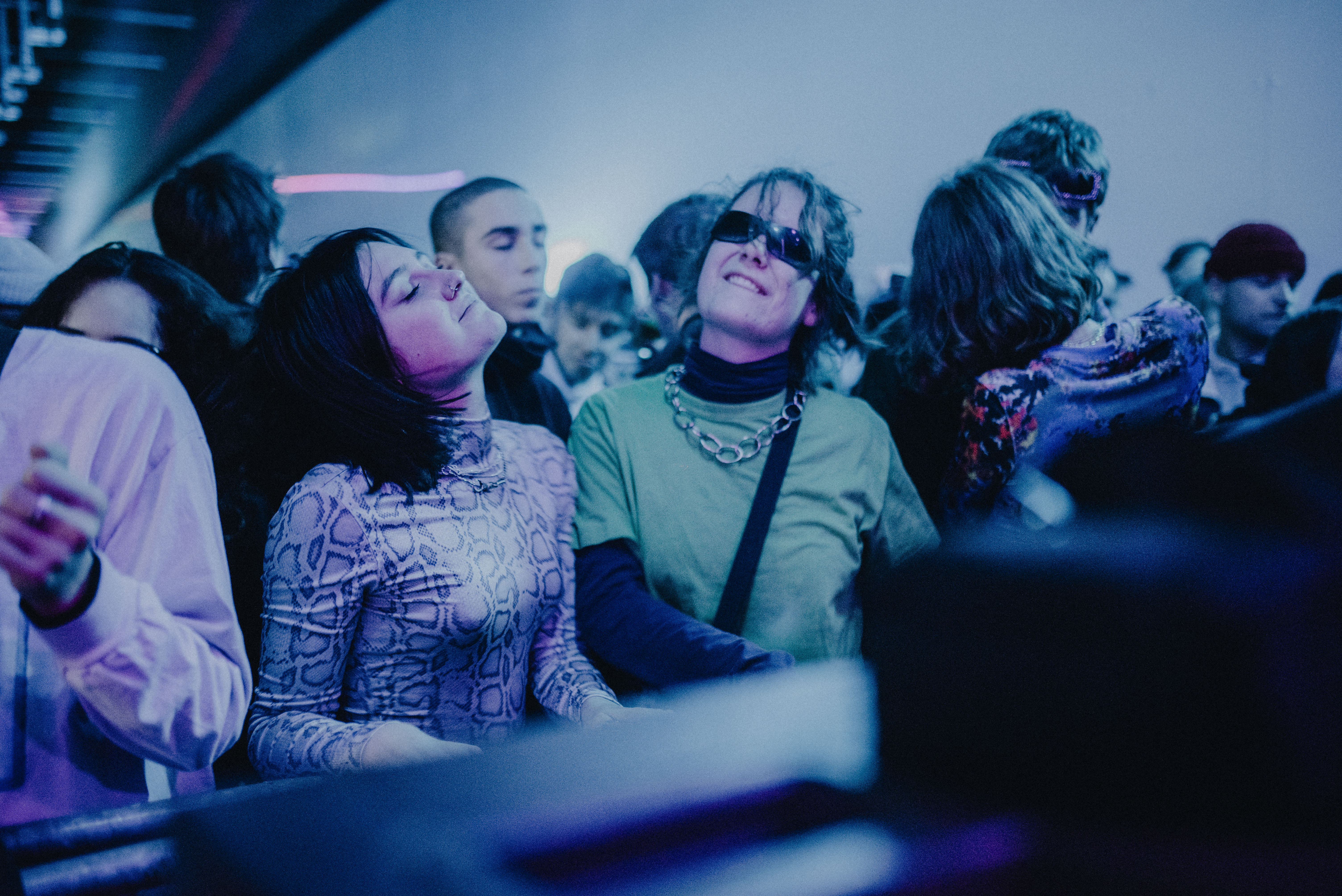 Fuse-tunnel-rave-hallepoort-dansende-mensen