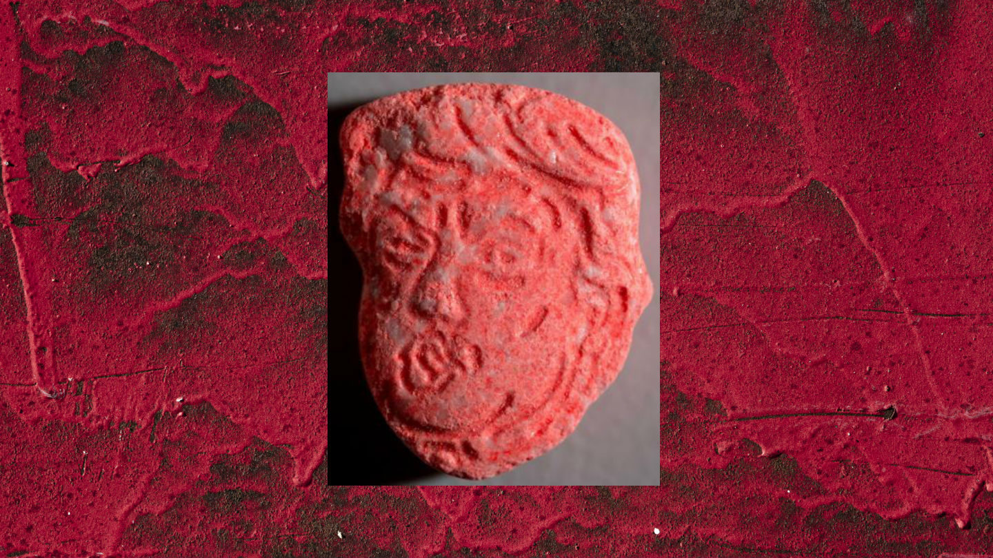 1548417172082-ecstasy_pille_hellrot_trump