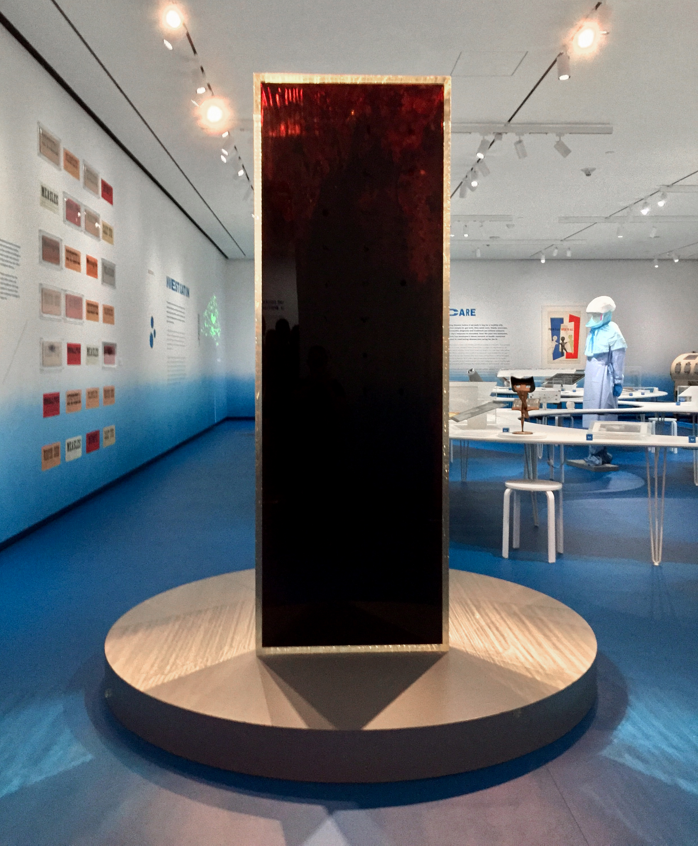 'Blood Mirror' in het Museum of the City of New York. Met dank aan de kunstenaar.