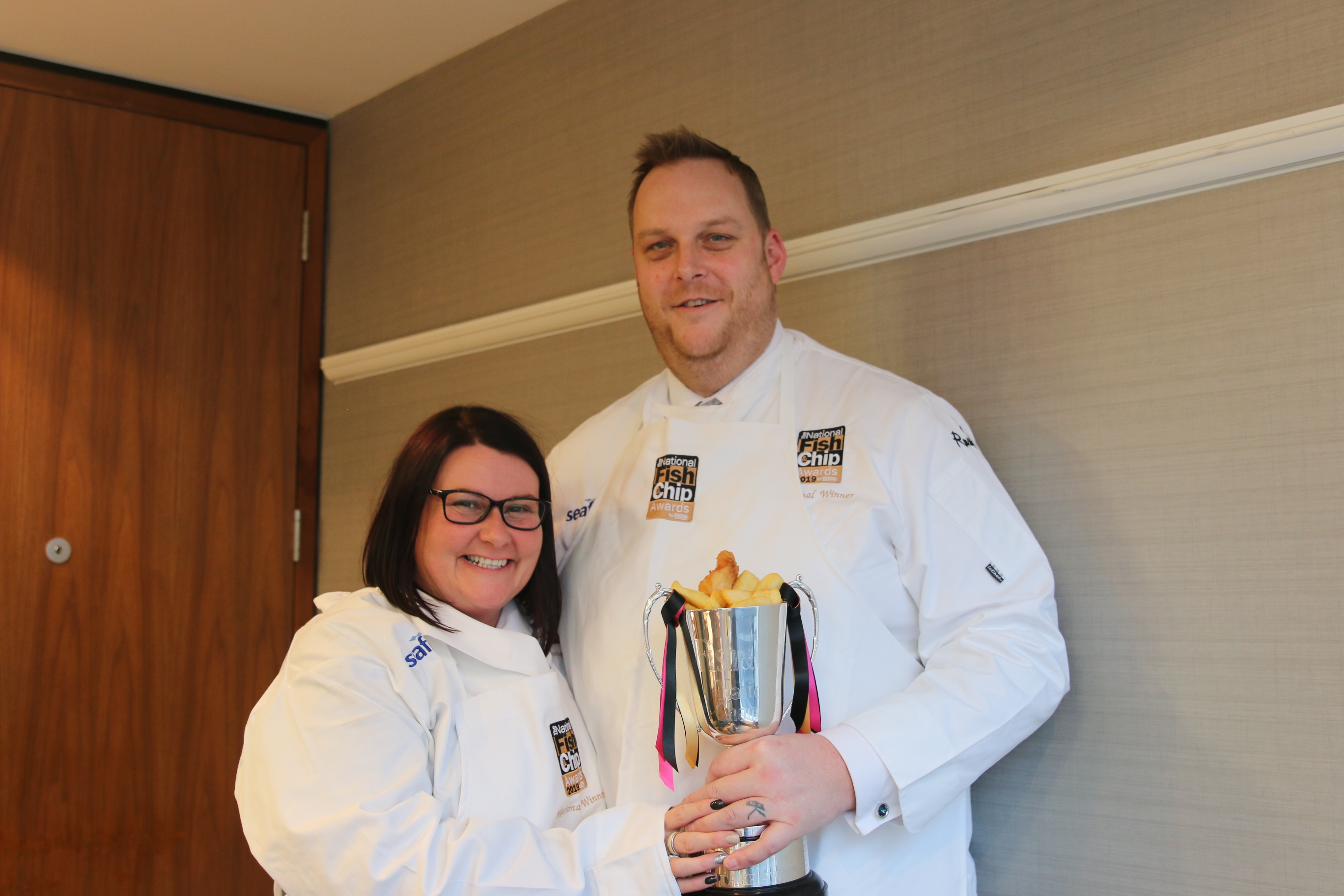 1548437082831-Husband-and-wife-winners-kelly-and-tim