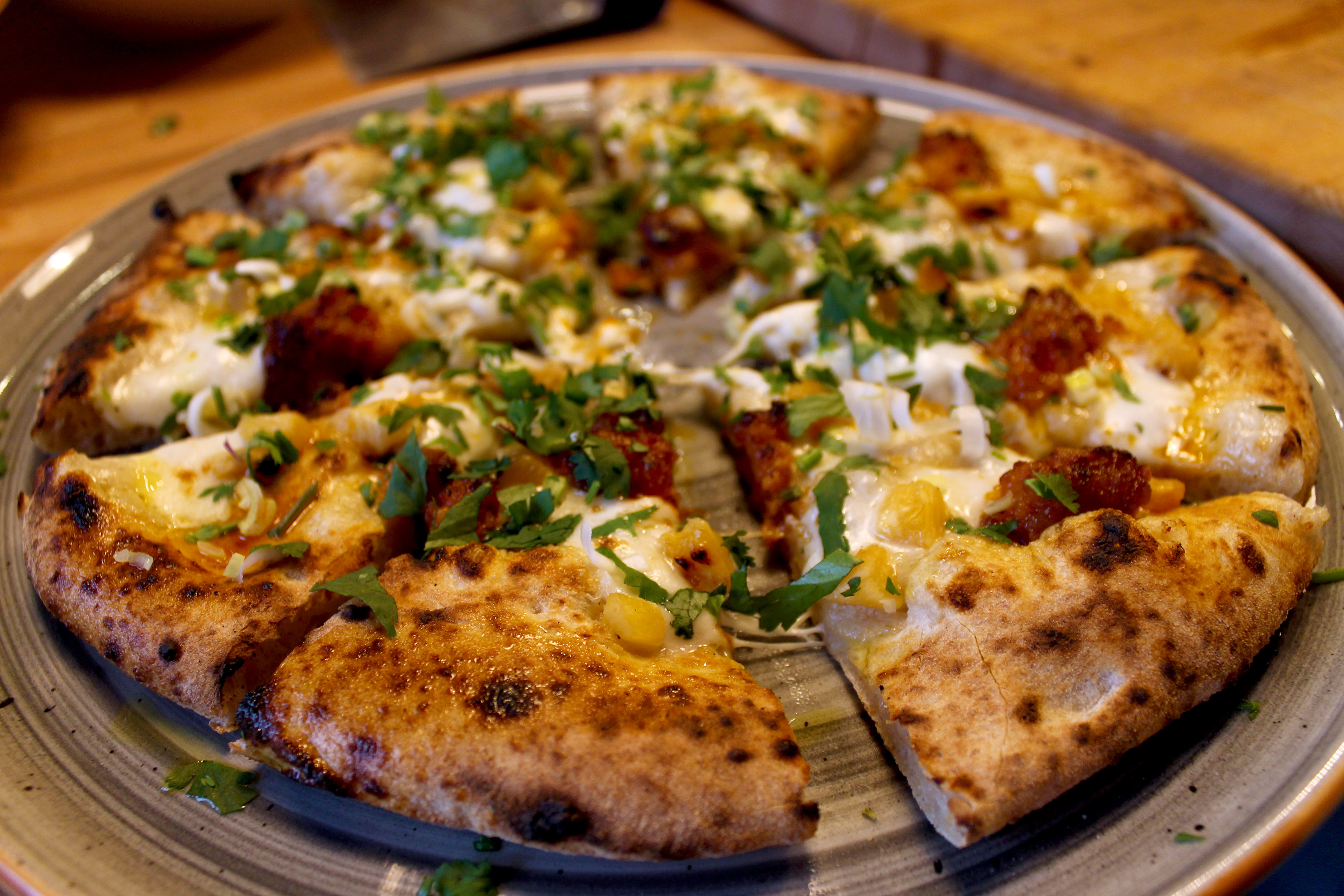 Pizza-all-ananas-Milano