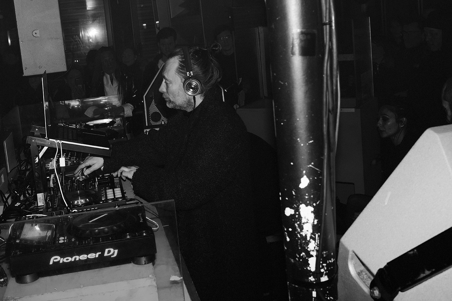 1548925859570-Thom-Yorke