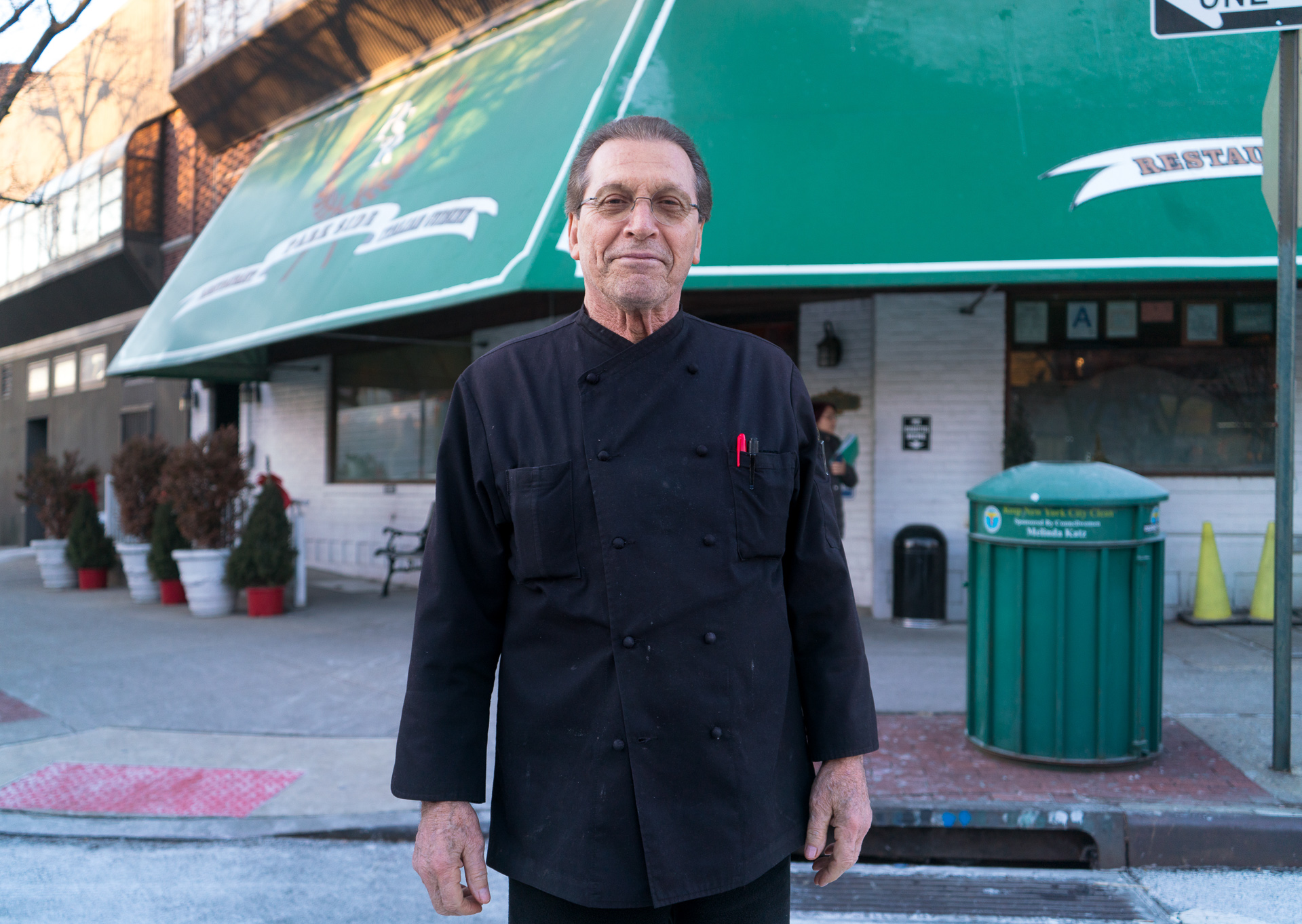 Park Side Restaurant - Former professional #MLB player Dwight