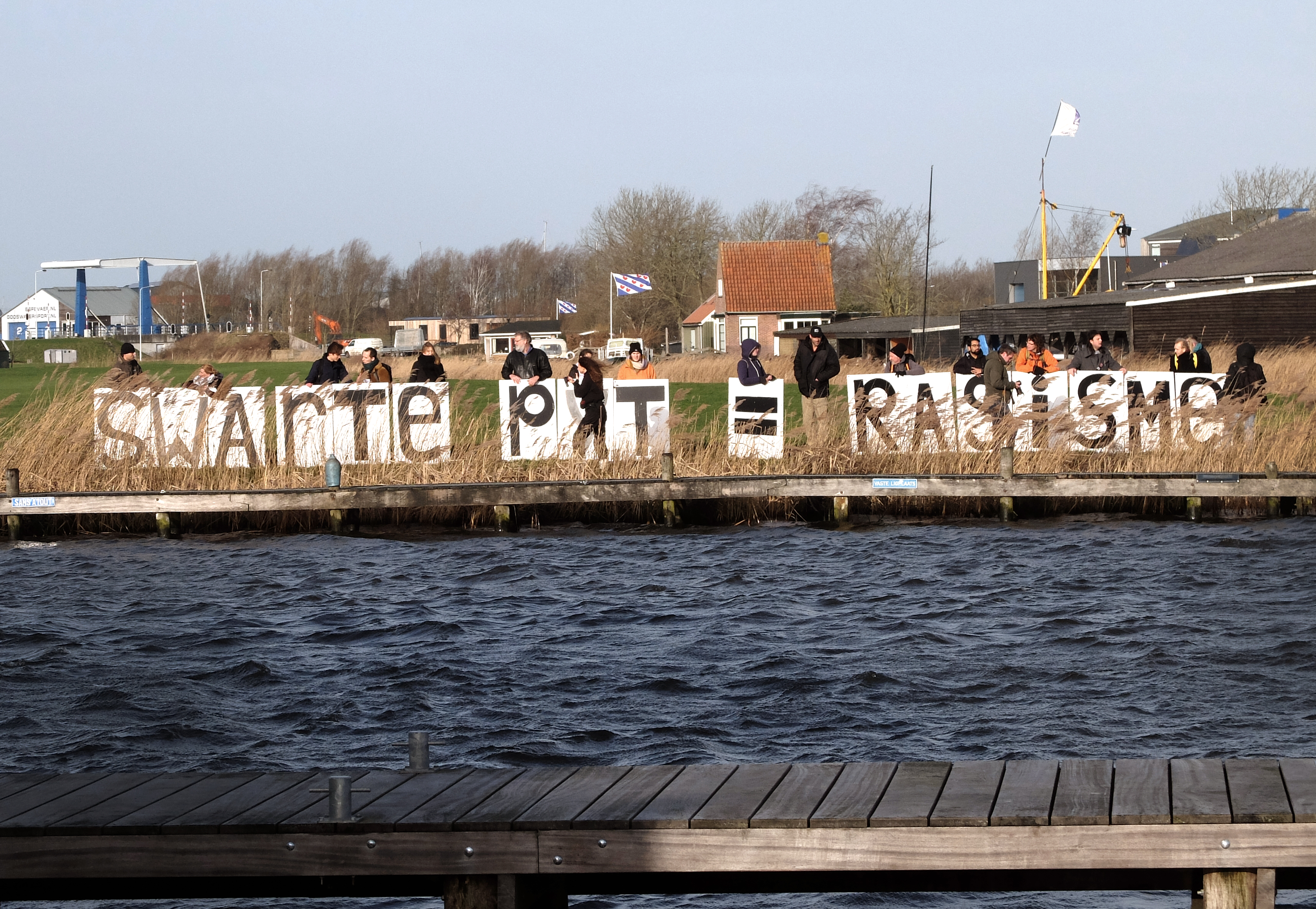 protest bij Sint Piter