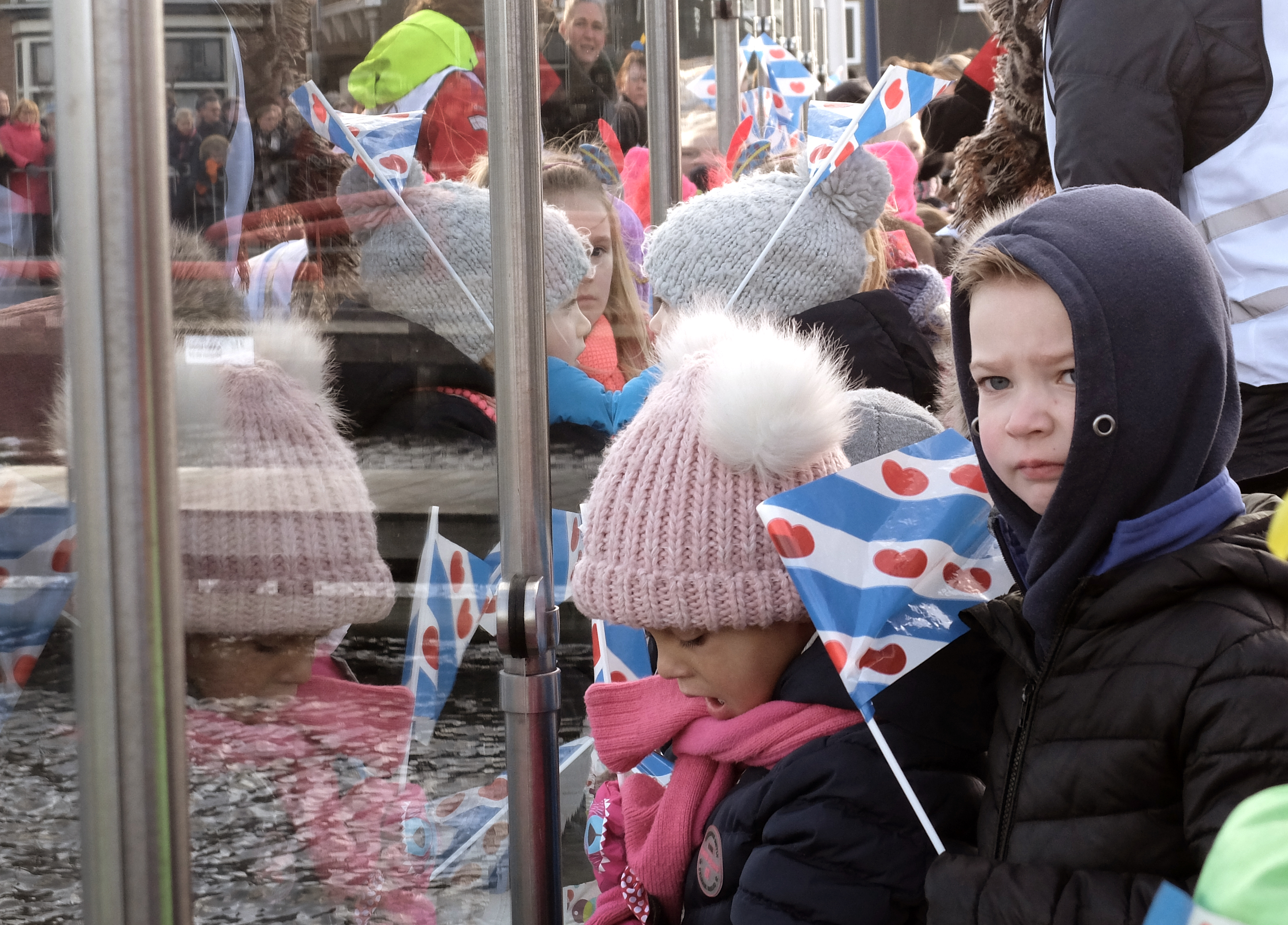 Kinderen bij Sint Piter en Swarte Pyt
