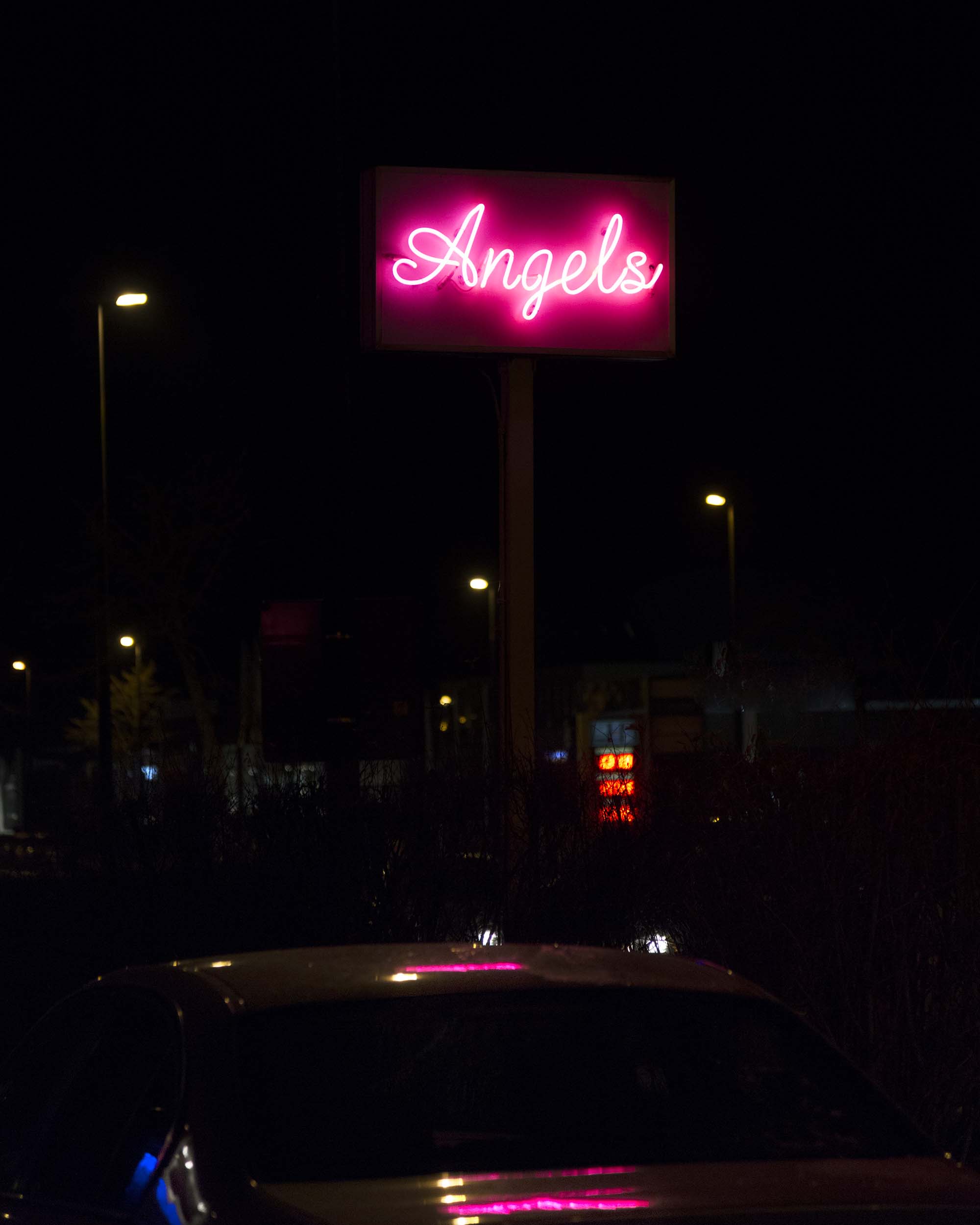 angels-neon-reclame-Jonas-Van-der-Haegen-where-did-we-meet-last-time