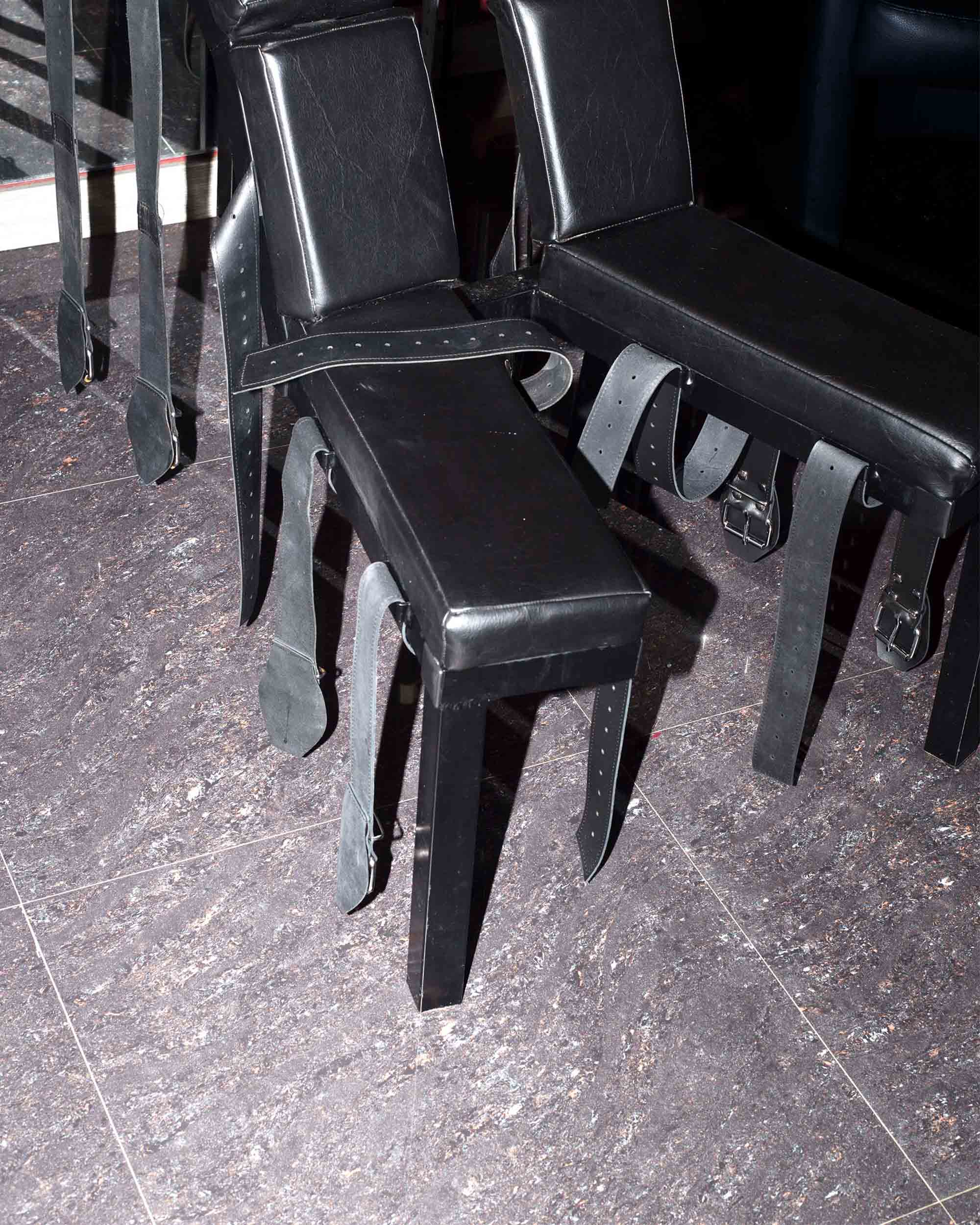 bdsm-meubel-Jonas-Van-der-Haegen-where-did-we-meet-last-time