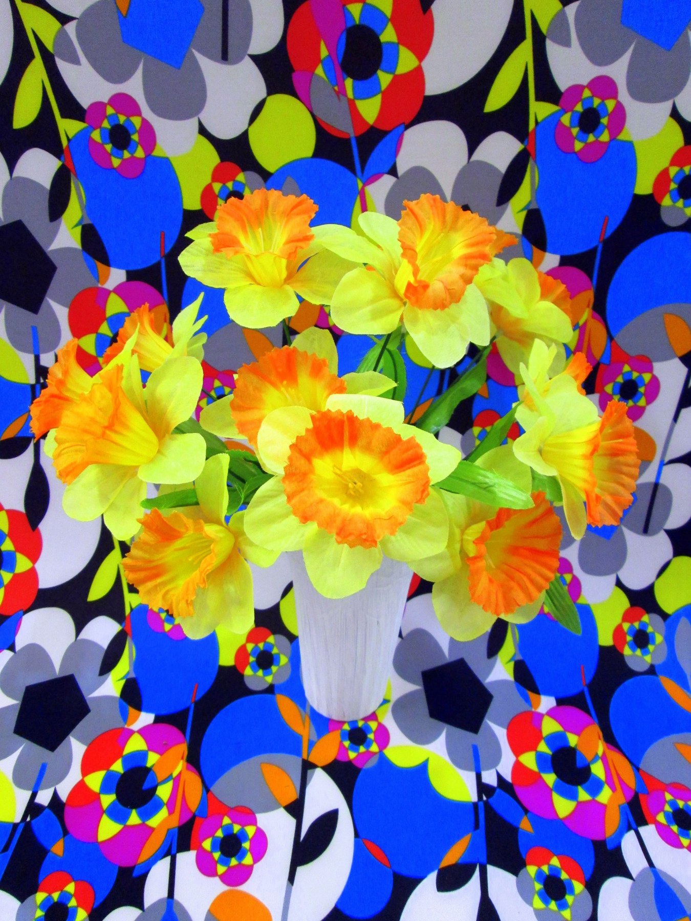 1549920717590-1Can-You-Dig-It-A-Chromatic-Series-of-Floral-Arrangements-Yellow-2014