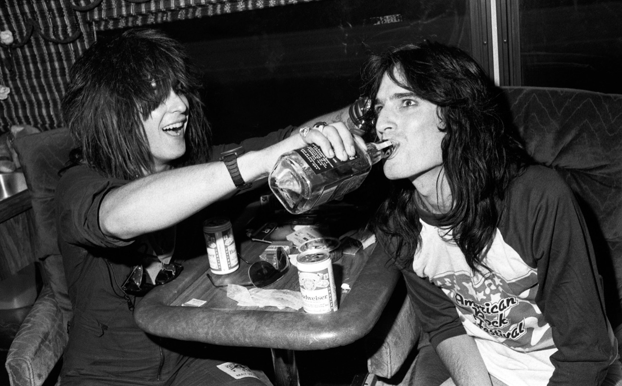 1550251000177-motley-cru