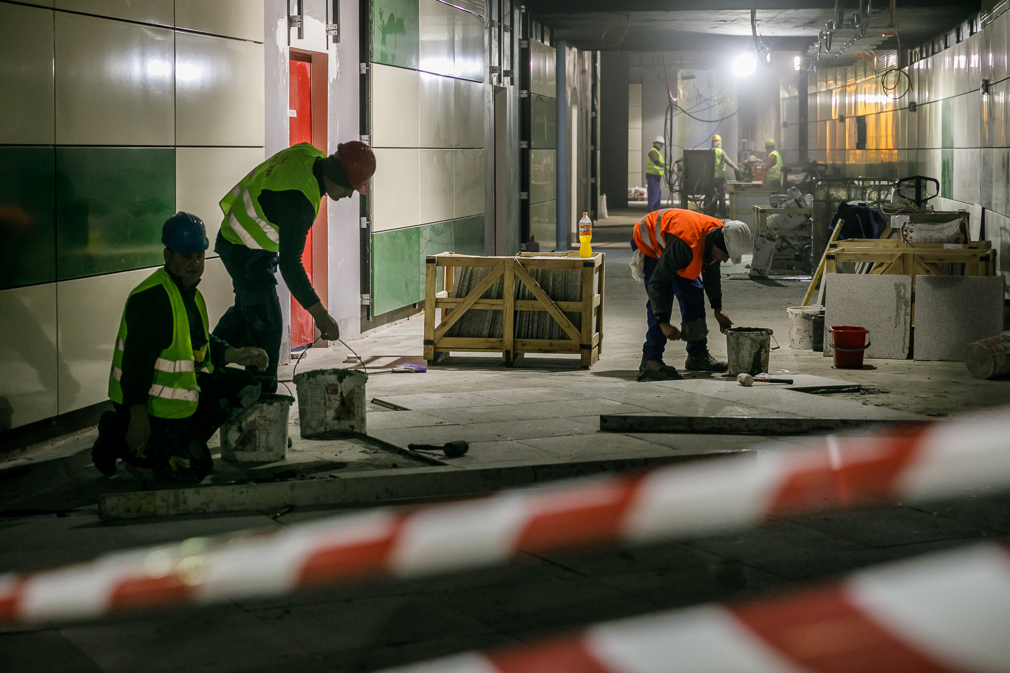 muncitori metrou bucuresti