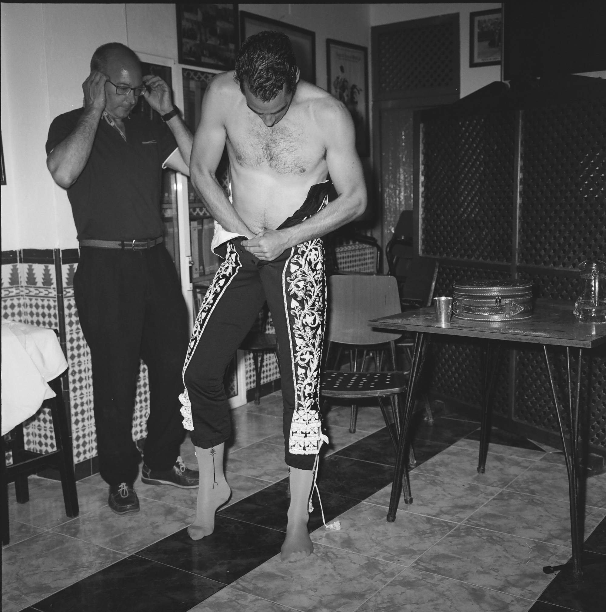 Pepe Moral goes through the ritual of dressing for a match.