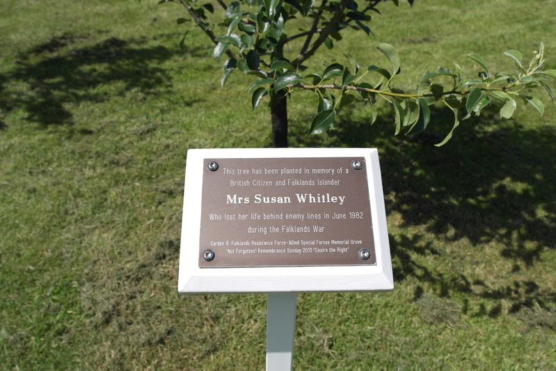 1551924210783-Memorial-Susan-Whitley