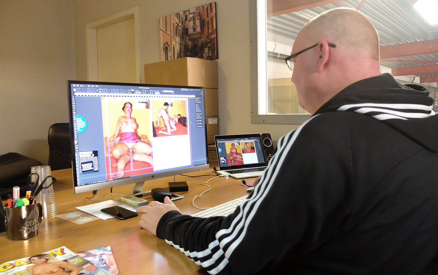 Wim achter de computer