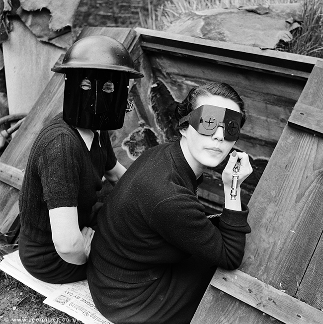 1551958539336-Fire_Masks_by-Lee_Miller_3840_9
