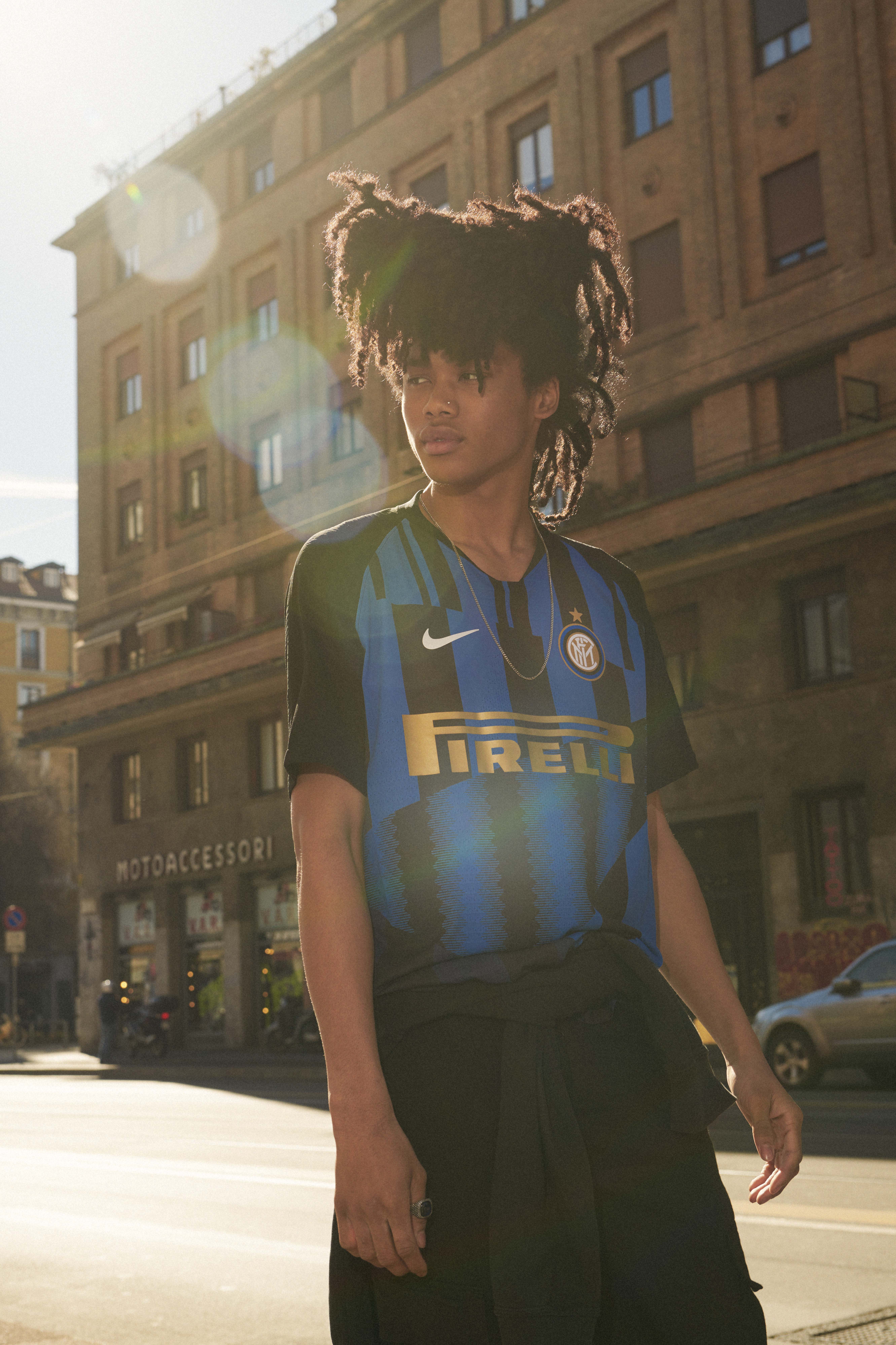 1551980554757-maglia_calcio_inter_nike_edizione_limitata_milano_rosario_rex_di_salvo5448