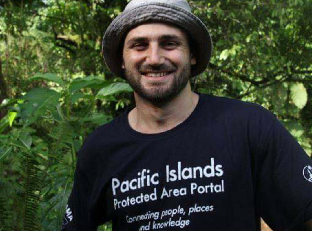 1552285633376-Liam-Cook-Islands