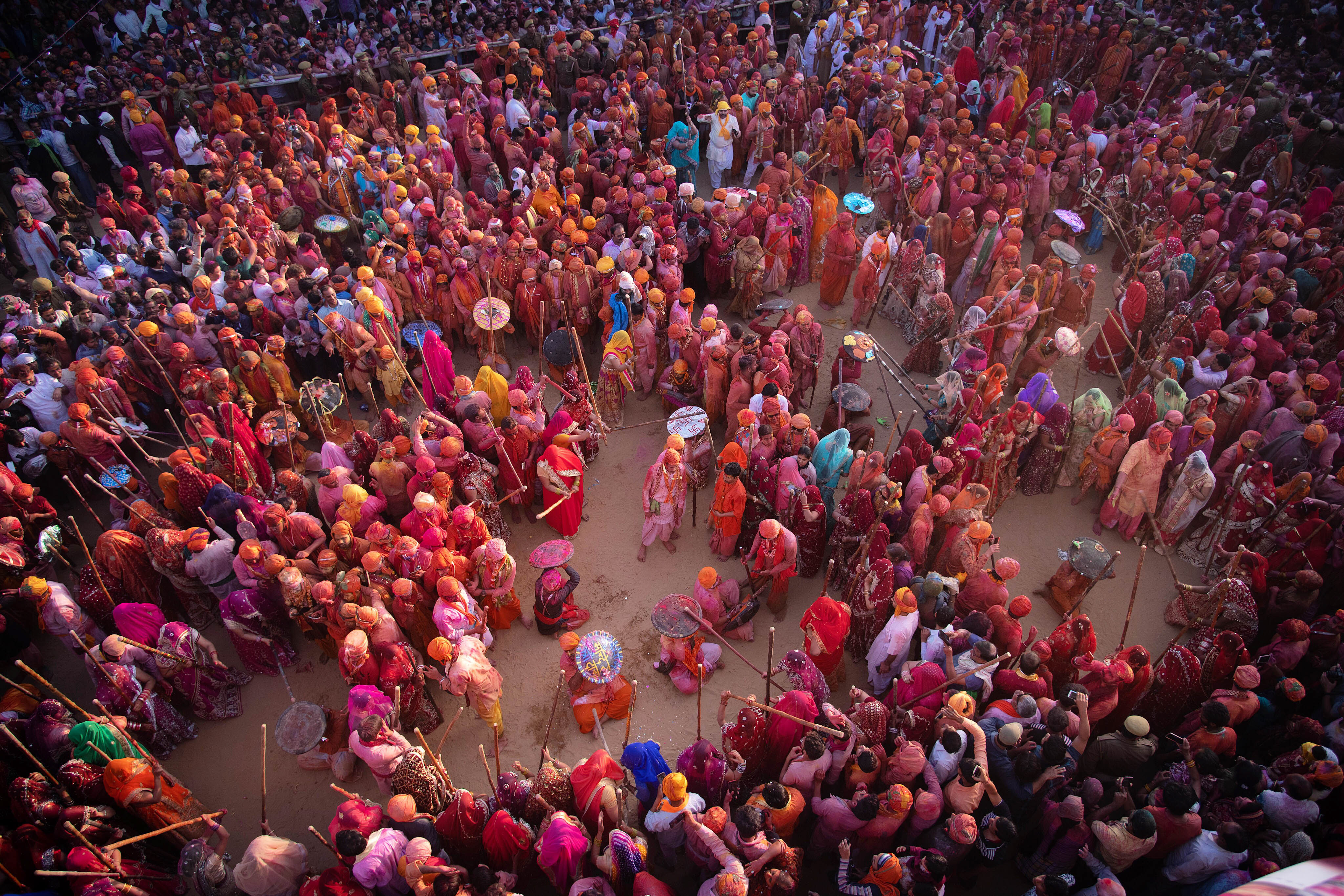 lathmar holi india