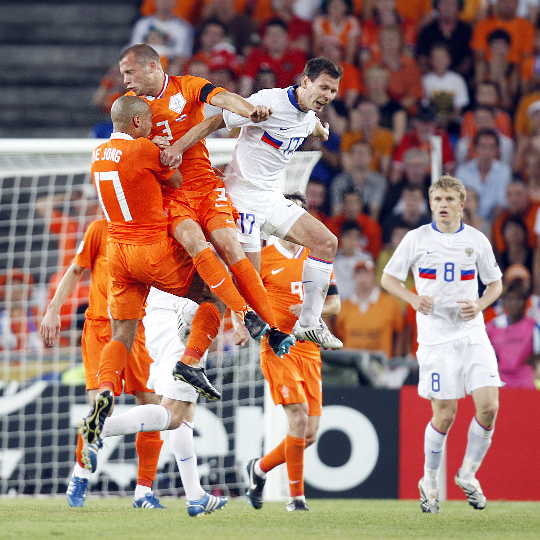 Oranje.