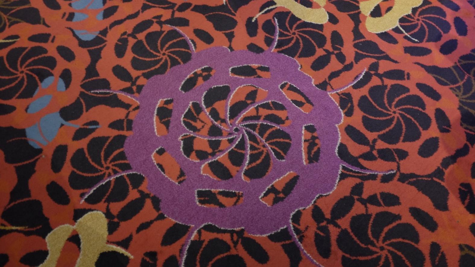 1553197044751-4