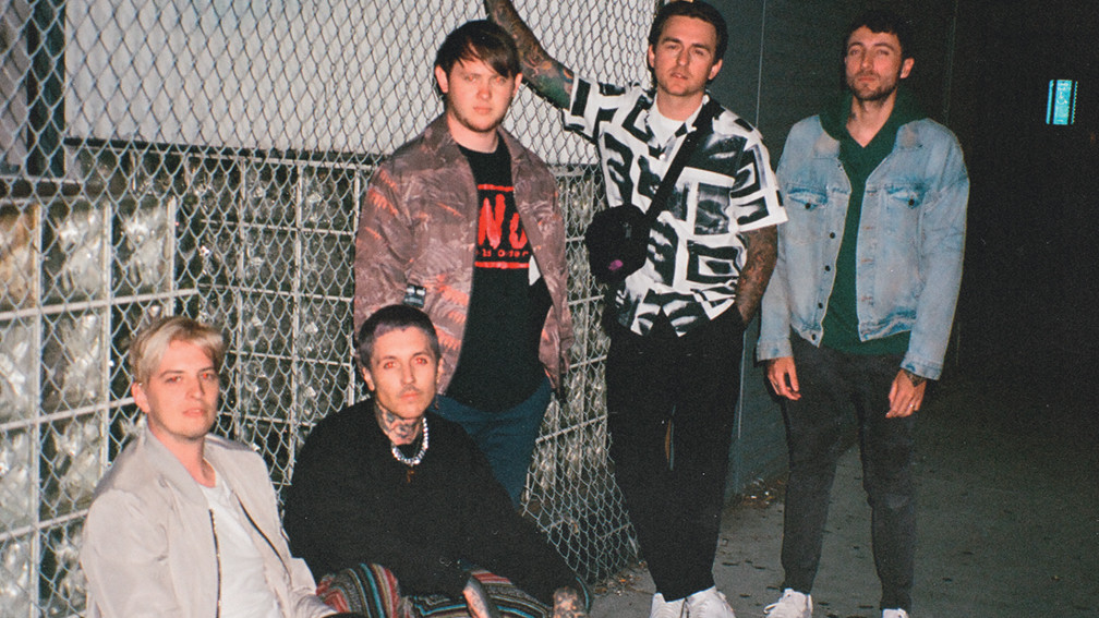 1553277314875-Bring_Me_The_Horizon_tour_promo_2018_248ed78b6649d6cda0fcadc1ac9bc23e