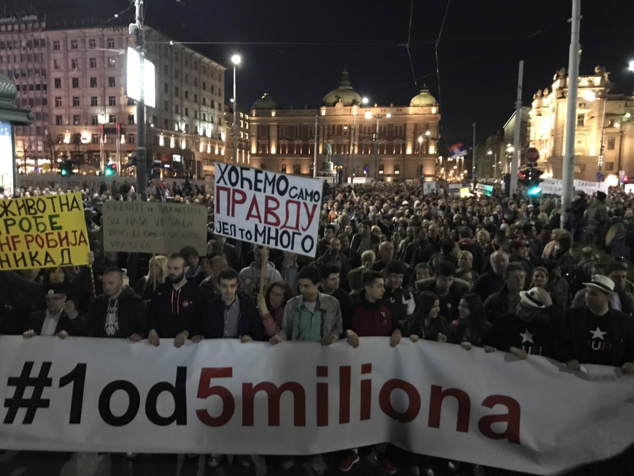 1553371708770-protest2