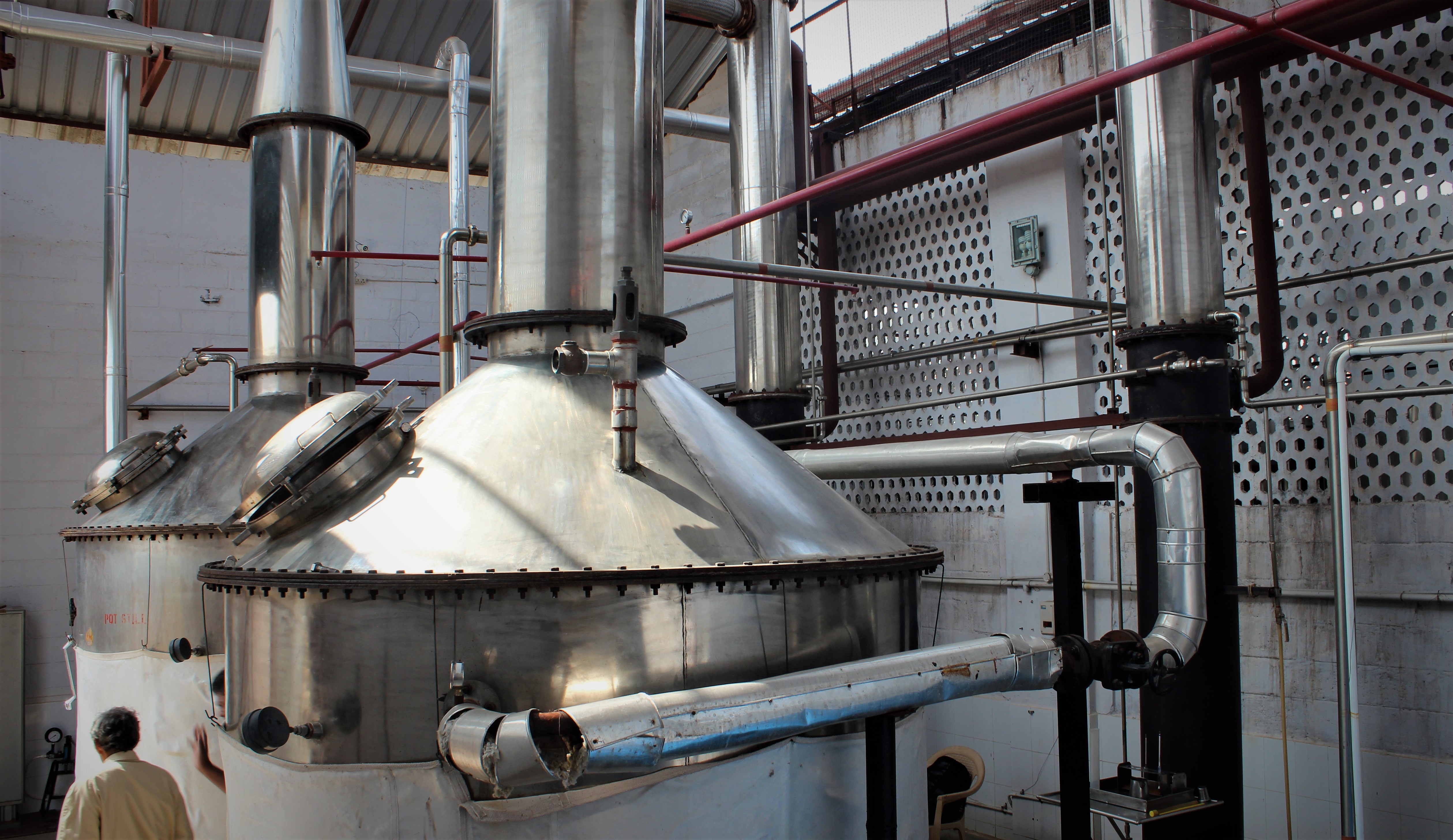 1553525605104-distillation tequila desmond