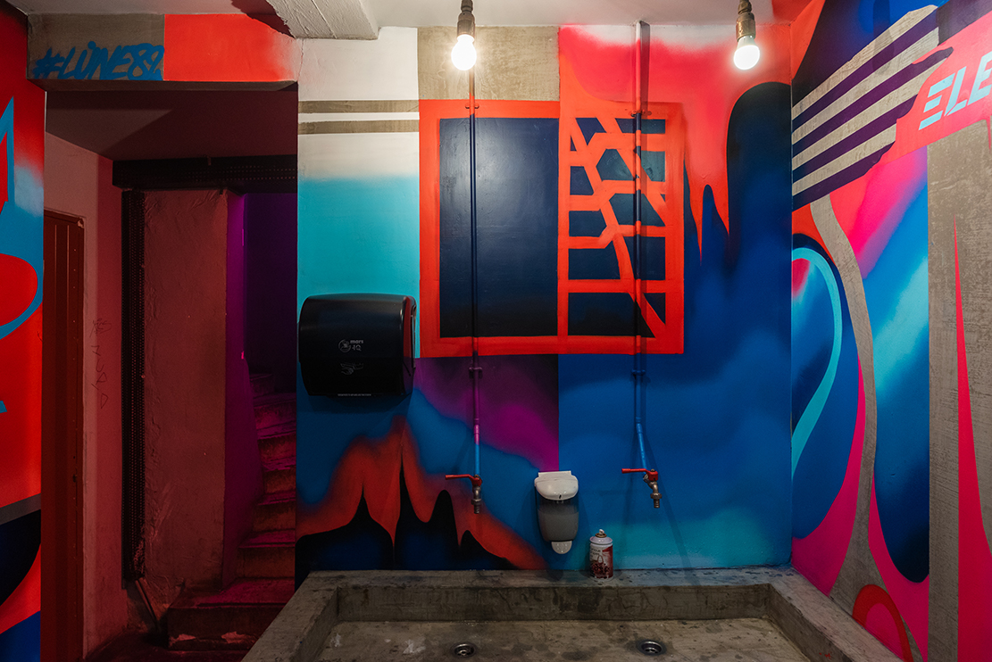 Lune82-toilets1