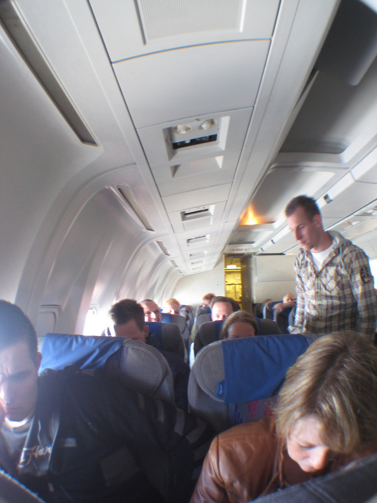 trafic de persoane pe avion